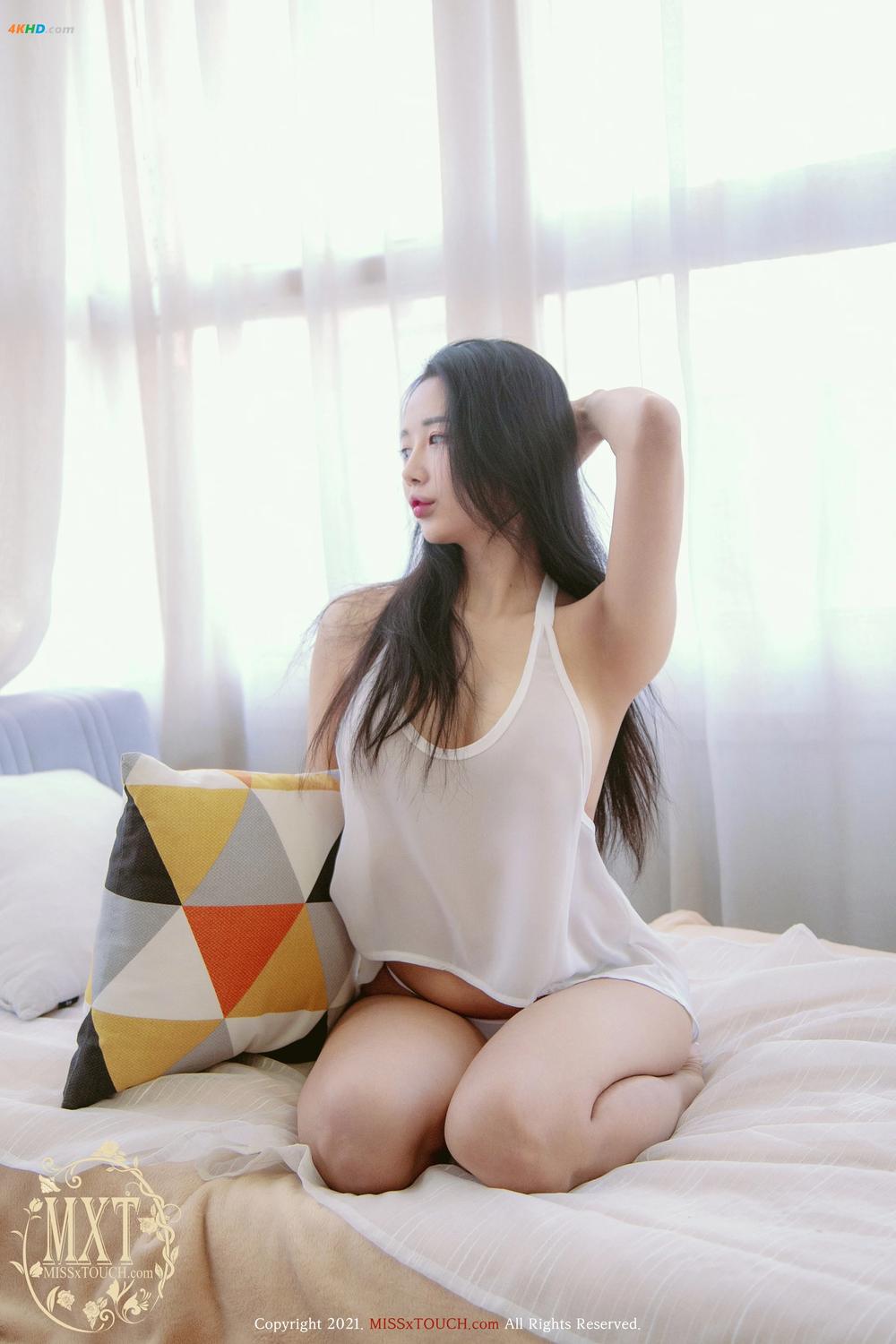 《[MISS TOUCH] xcxhxo – Lingerie Vol.20[347MB-75photos]》图集预览