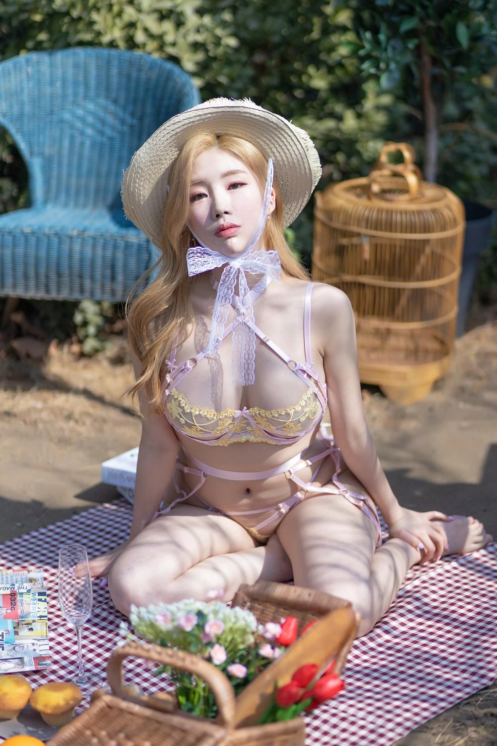《Yebin (전예빈) – Picnic[1313MB-70photos]》图集预览