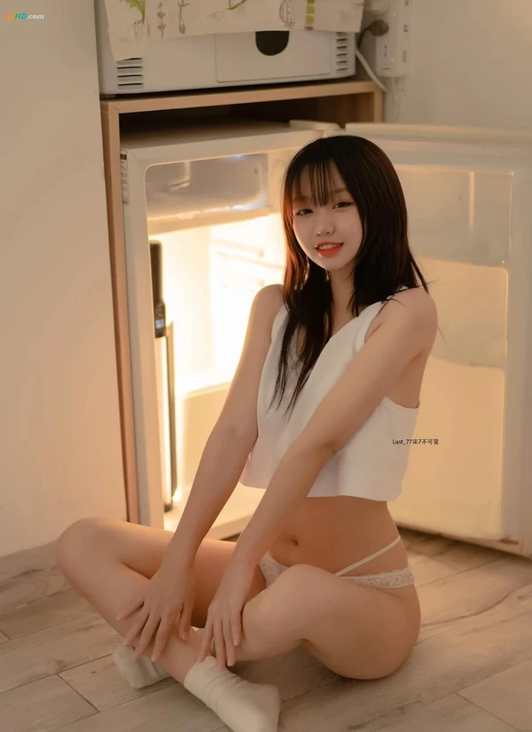 柒柒要乖哦 – 初恋背心[1351MB-111photos]