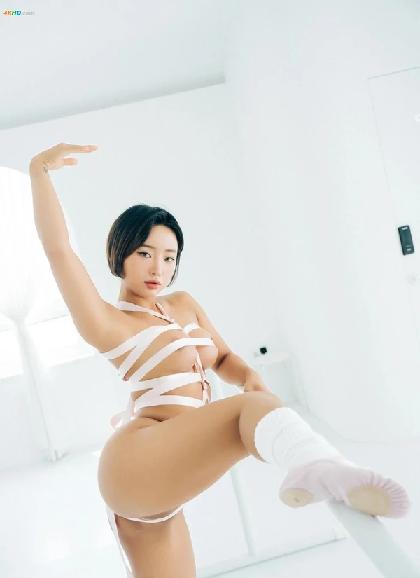 [Loozy] Booty Queen – Tied Ups – part 01[610MB-55photos]