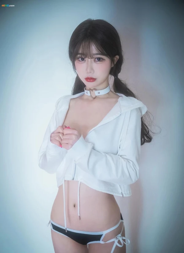 [BLUECAKE] Jung Eun – Dazzling No.1[1176MB-61photos]