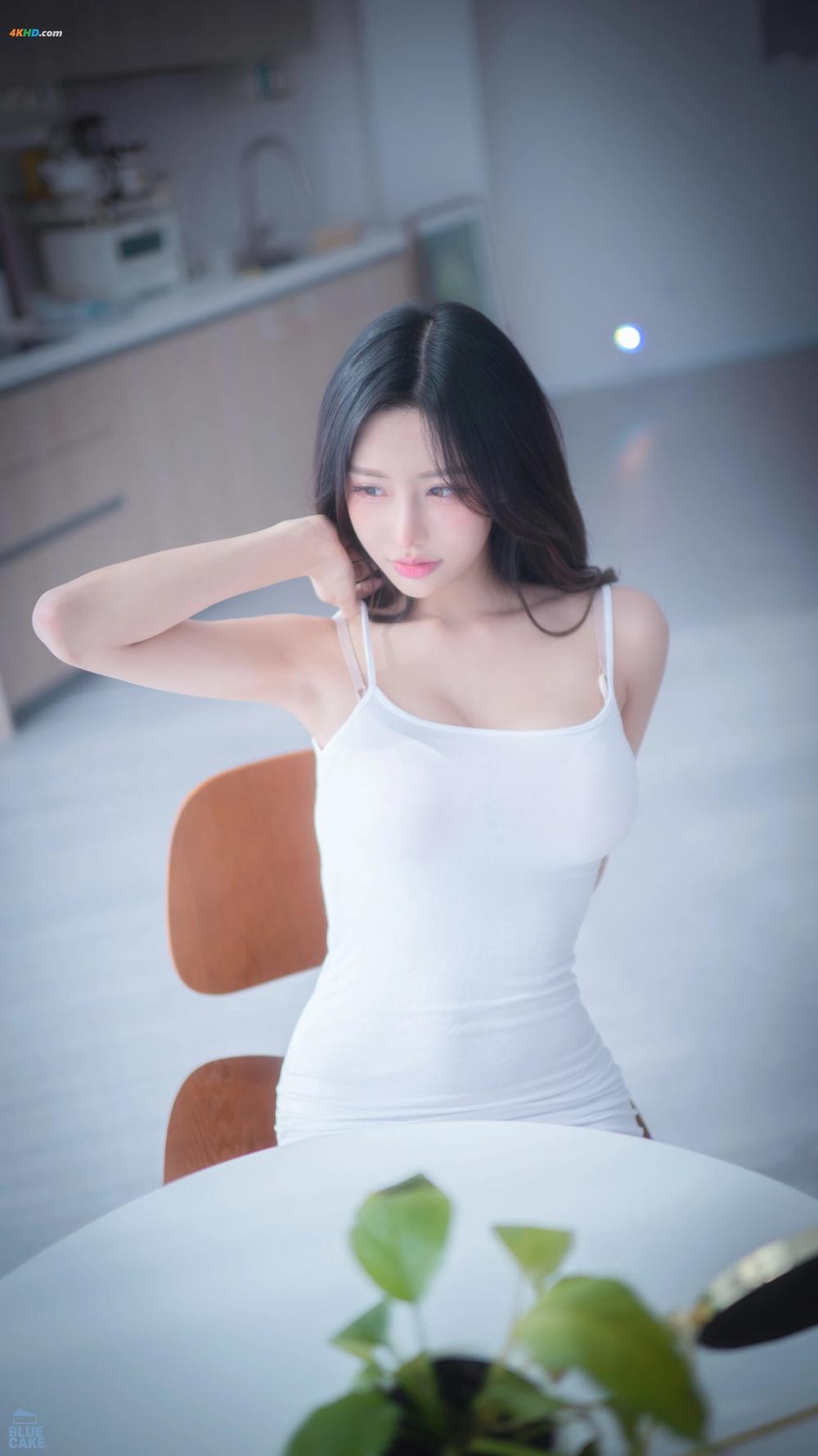 《[BLUECAKE] YeonYu (연유) – Real Boob (RED.Ver + Video)[1526MB-190photos]》图集预览