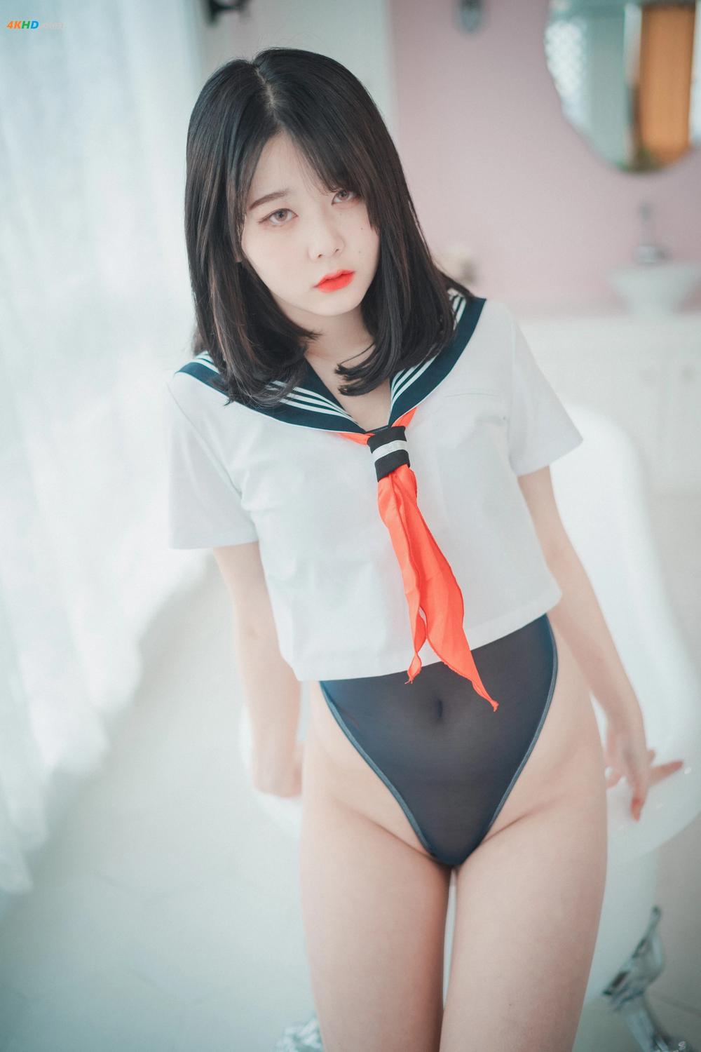 《Zia__Swimming Lesson[319MB-48photos]》图集预览