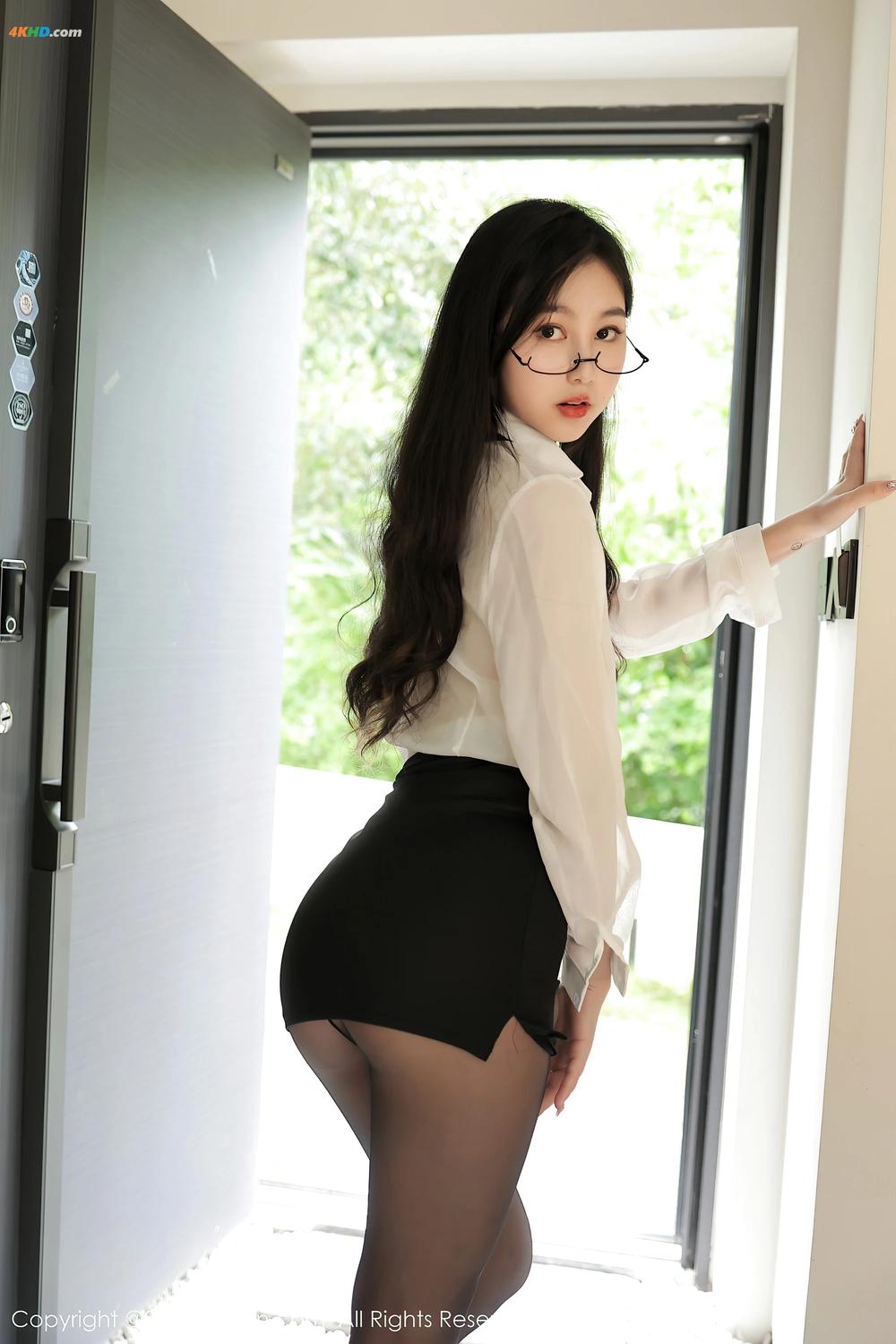 《XIUREN No.5117 谢晚晚(398MB)(84photos)》图集预览
