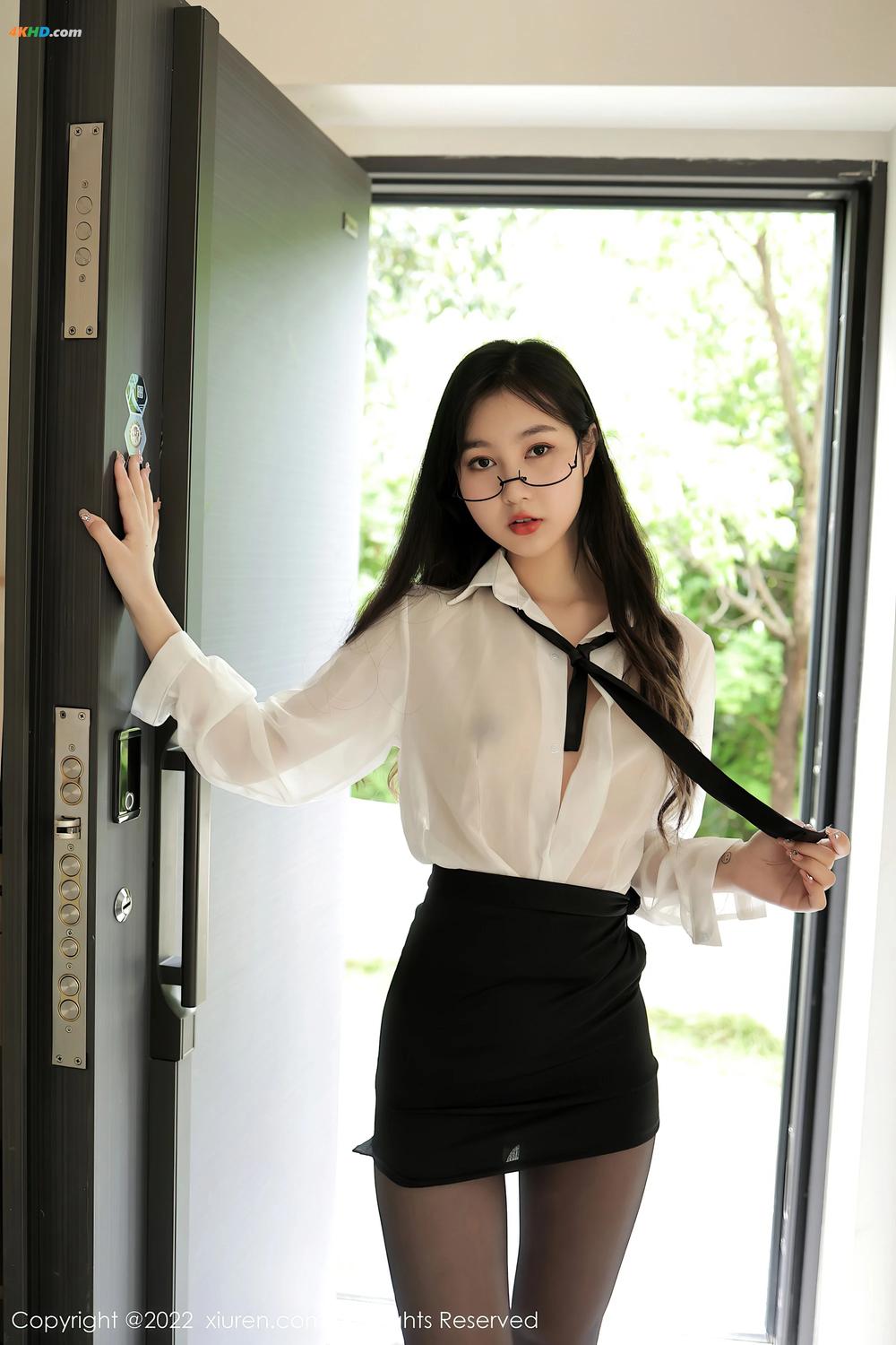 《XIUREN No.5117 谢晚晚(398MB)(84photos)》图集预览