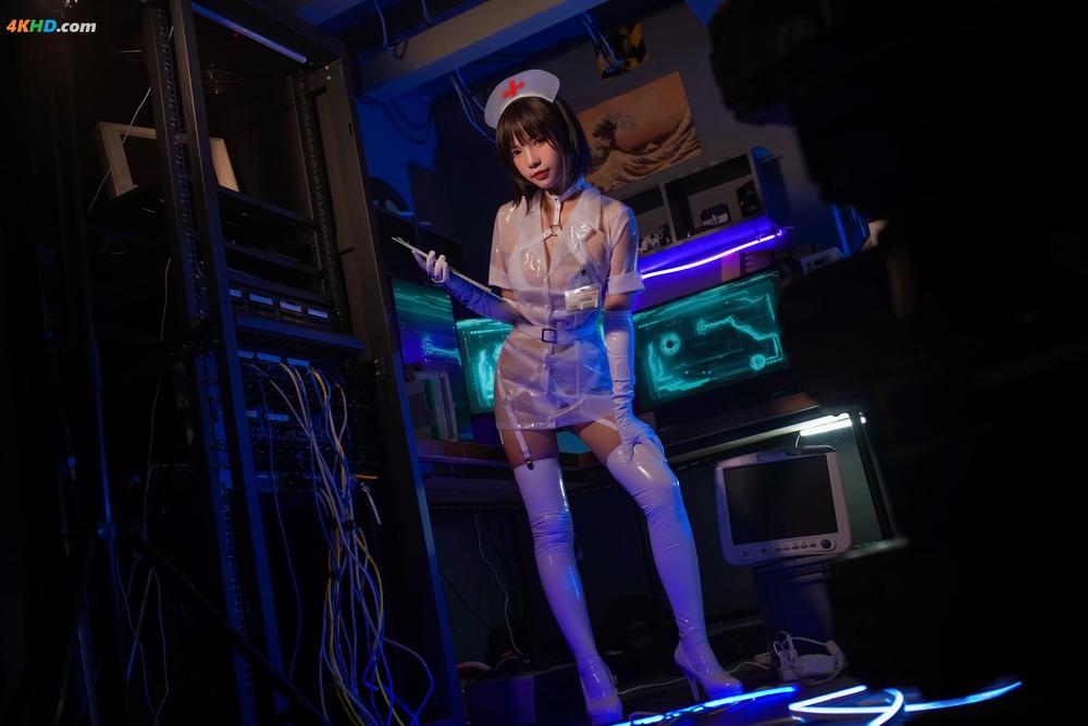 《Neko-薇薇 – 透明护士[283MB-51photos]》图集预览