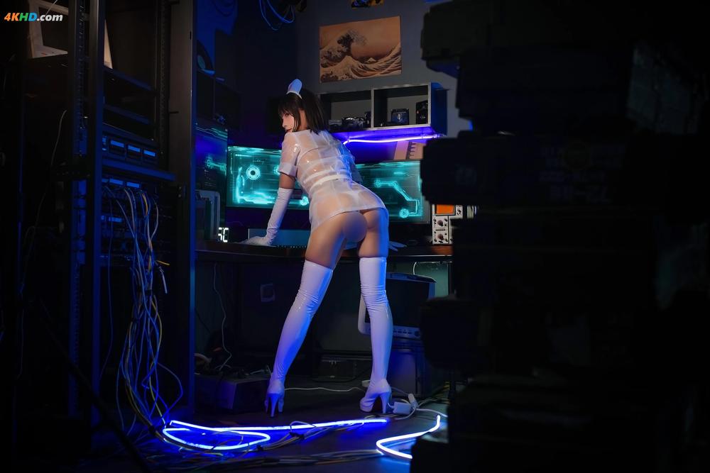 《Neko-薇薇 – 透明护士[283MB-51photos]》图集预览