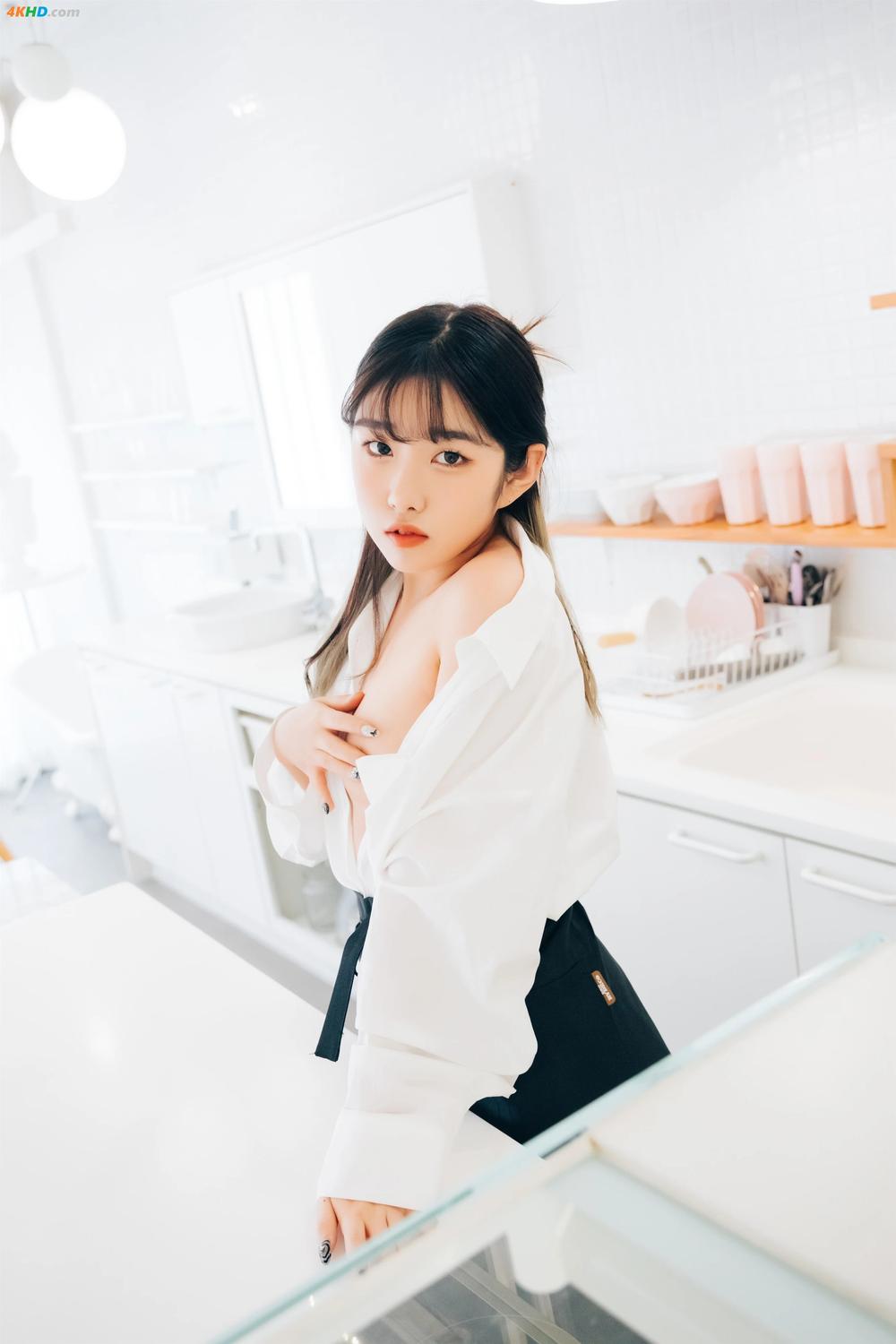 《[Loozy] Sonson (손손) – Nude Apron(338MB)(110photos)》图集预览