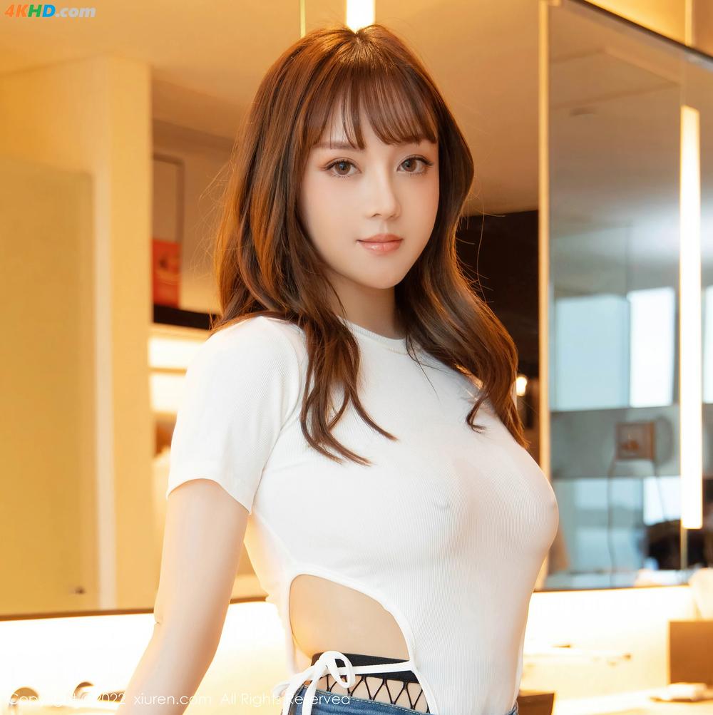 《XIUREN No.4729 Dou Ban Jiang (豆瓣酱)(78P)》图集预览