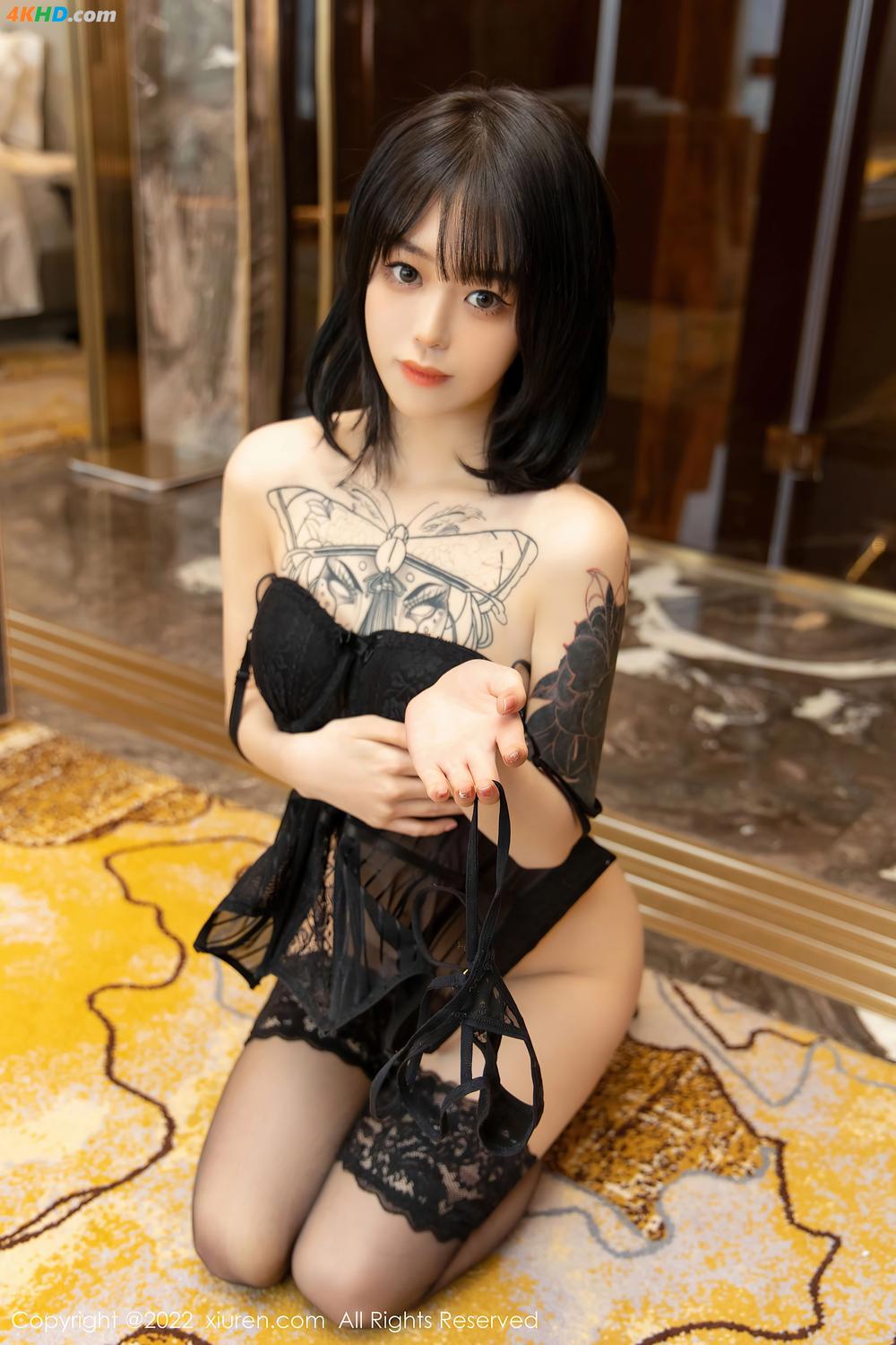 《XIUREN No.4700 奶瓶(75P)》图集预览