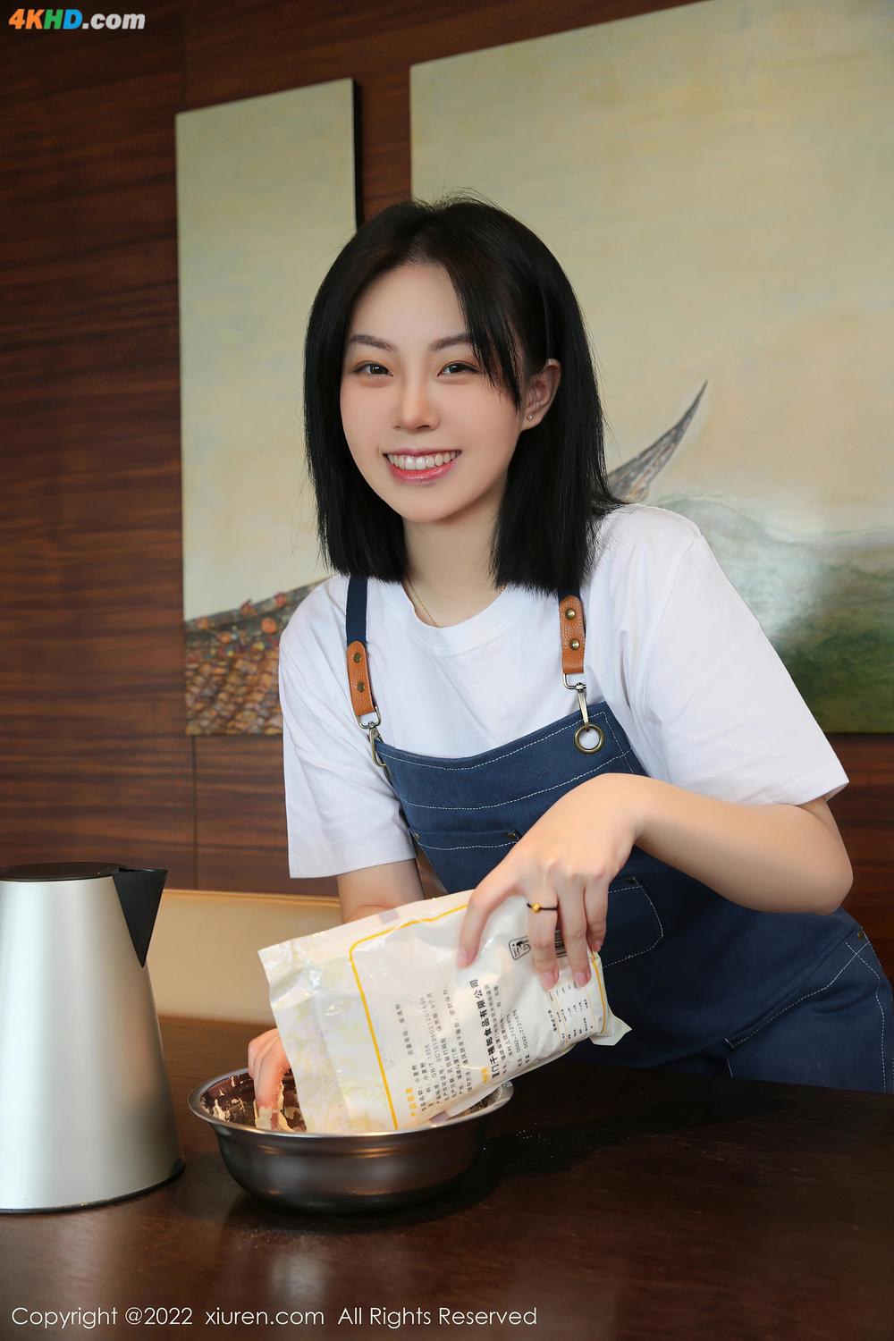 《XIUREN No.4667 一颗甜蛋黄a( 72 P)》图集预览