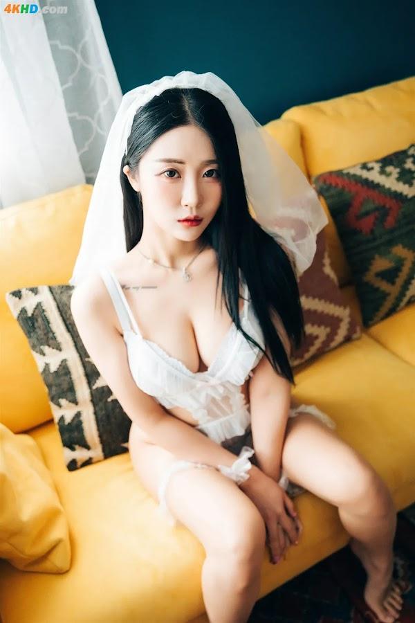 《[Loozy] Bomi (보미) – Holiday 94P》图集预览
