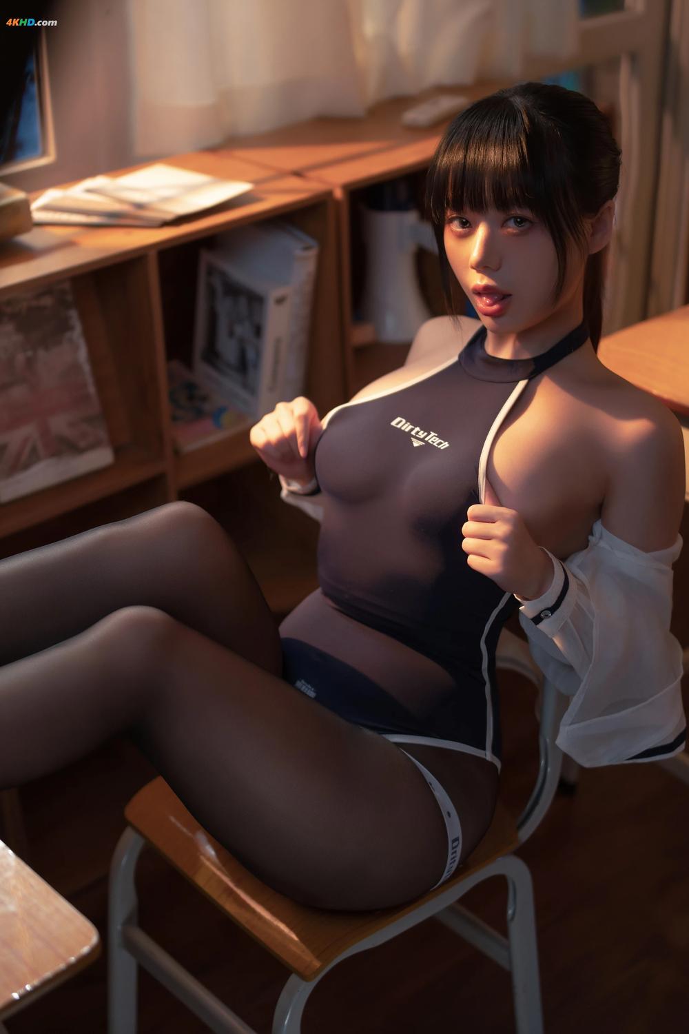 《九言 – 竞泳[733MB-69photos]》图集预览