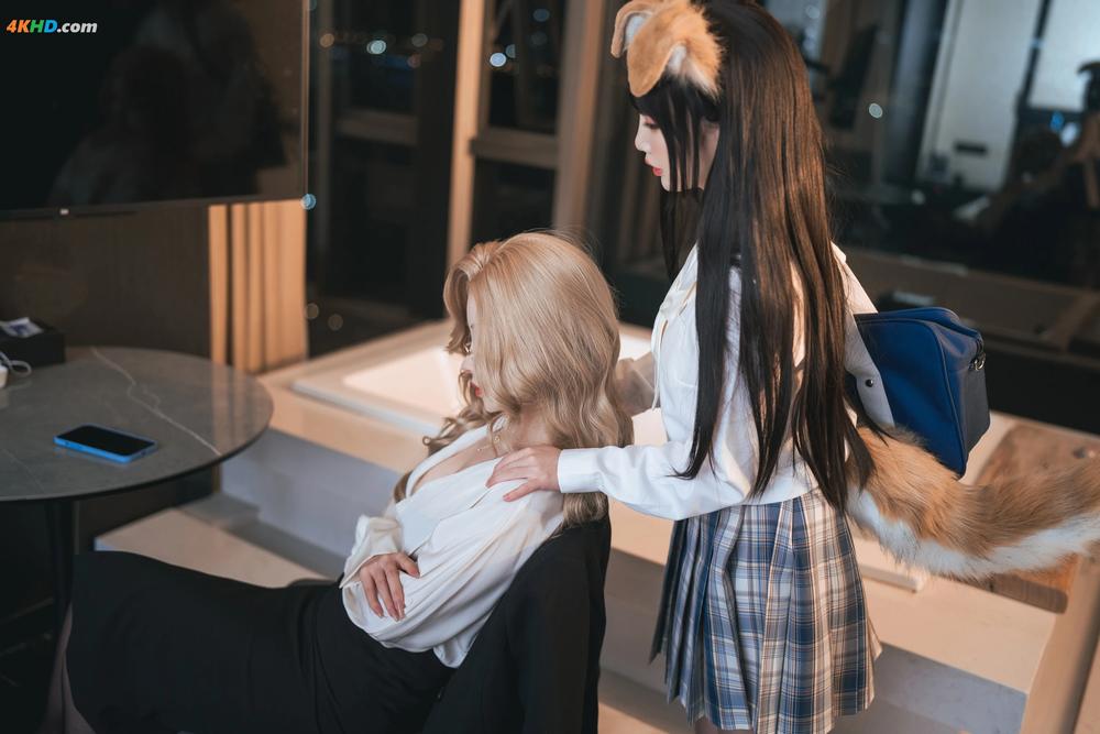 《面饼仙儿 No.119 rioko凉凉子-女上司-双人版[482MB-41photos]》图集预览