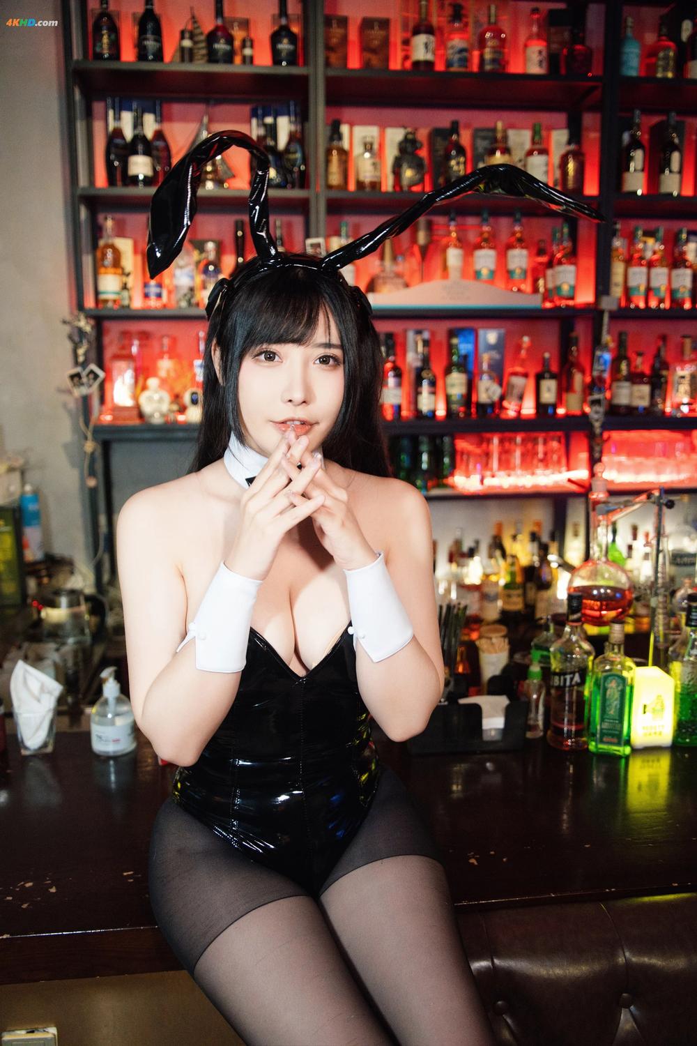 《糖果果candy – 黑胶兔兔2[1896MB-159photos]》图集预览