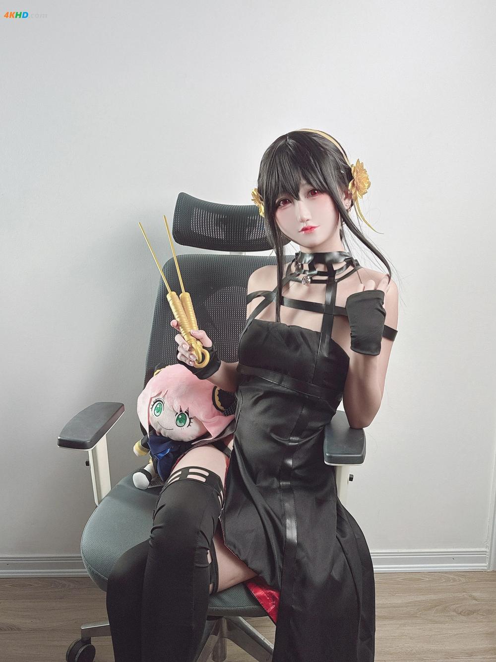 《Kuuko W – Yor Forger[349MB-37photos]》图集预览