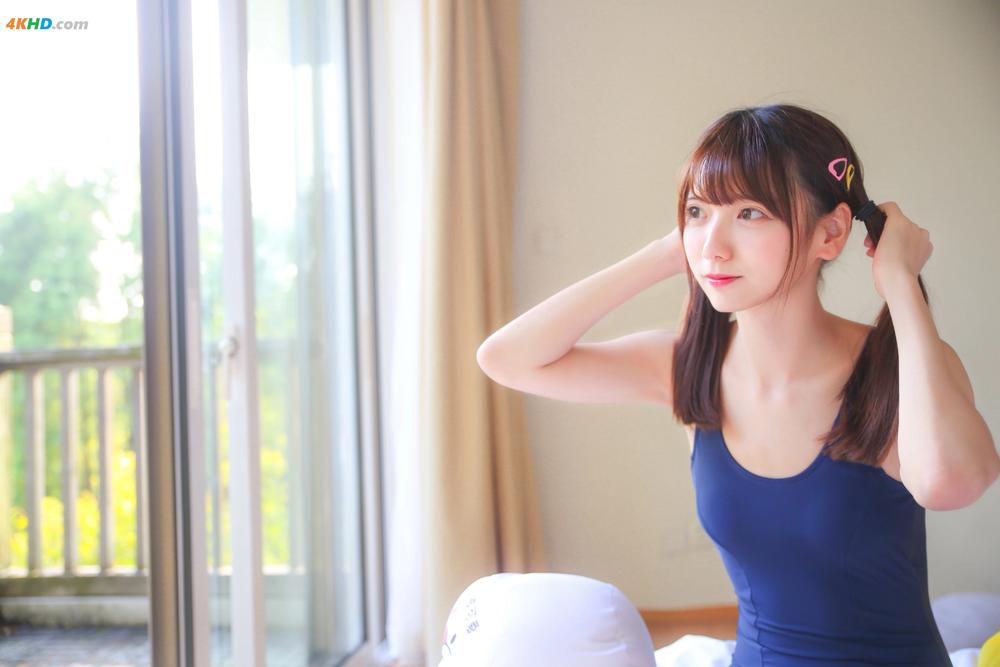 《kyokyo沉迷汉堡王 – 死库水[14MB-13photos]》图集预览