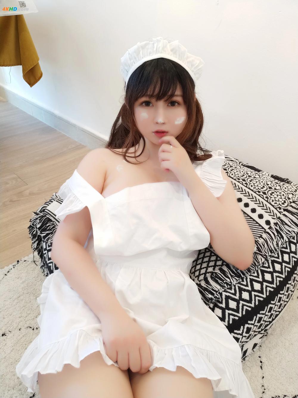 《蜜桃少女是依酱呀 – 小厨娘[109MB-40photos]》图集预览