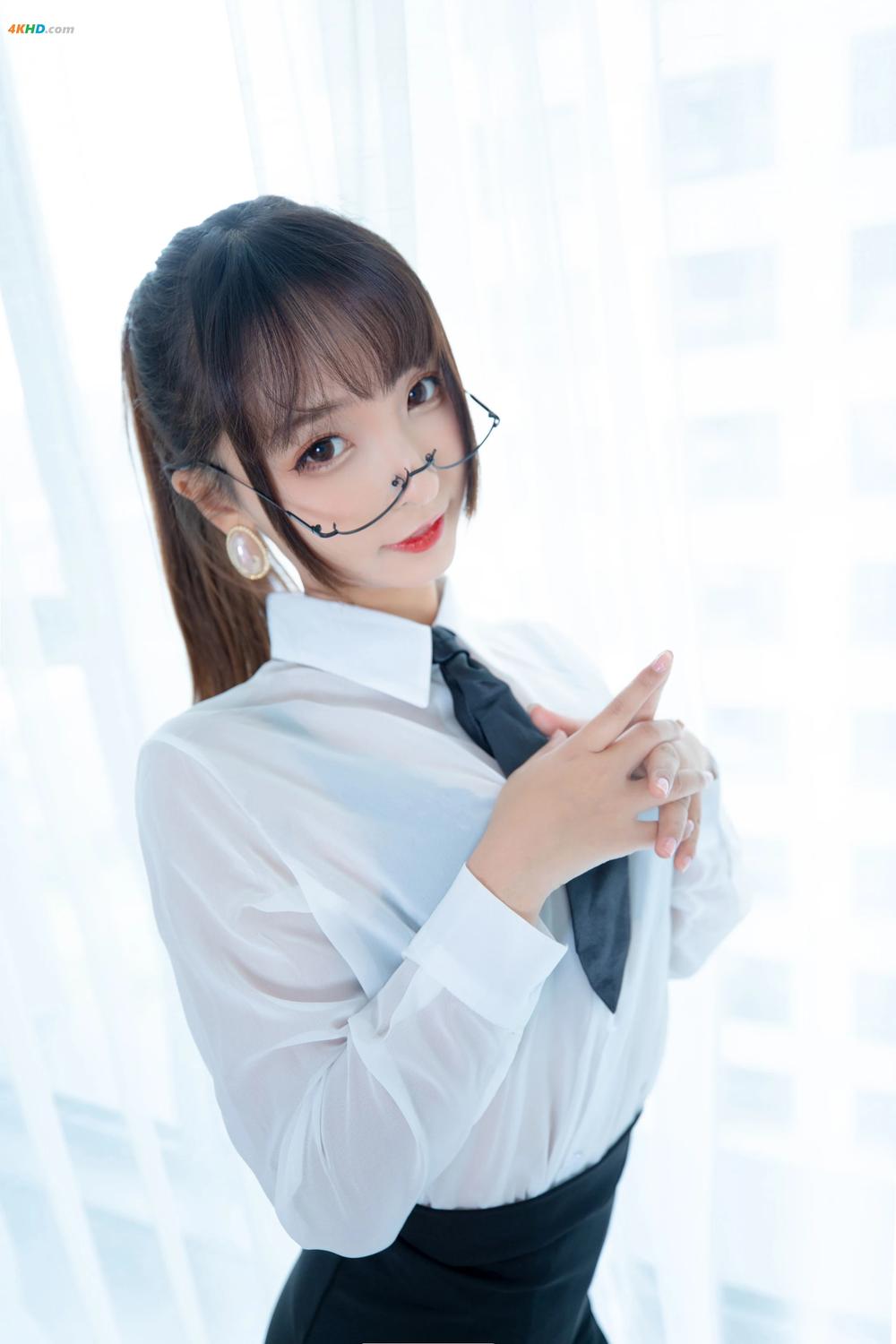 《神楽坂真冬 Vol.055 电子相册-白色办公室《ホワイトオフィス》[223MB-150photos]》图集预览