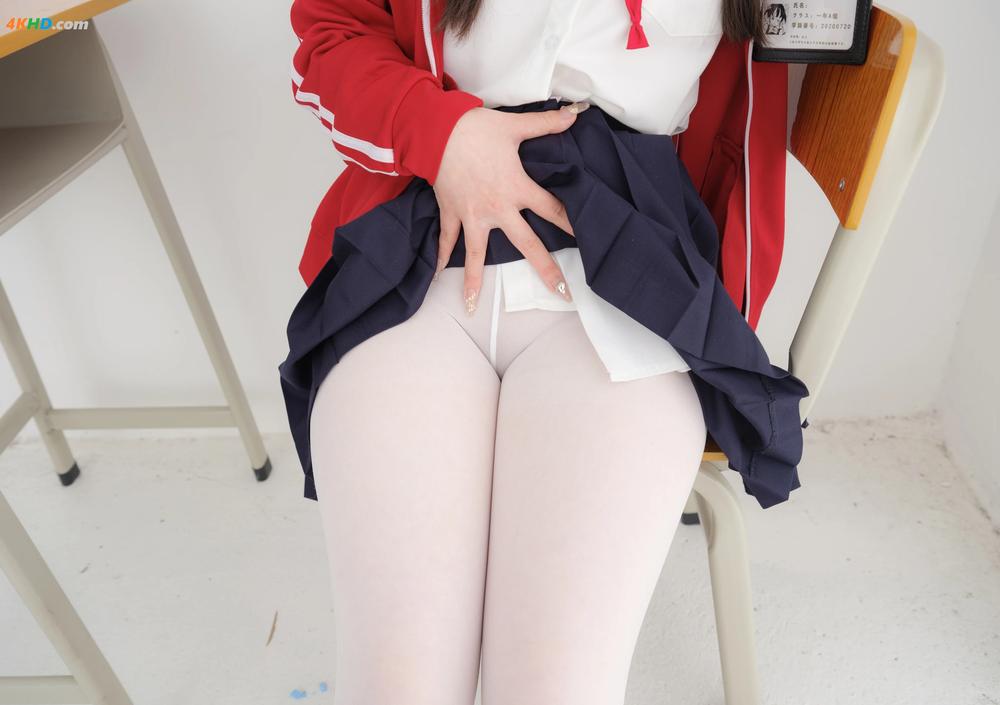 《[紧急企划] 内部 奶昔 – 学生妹[1127MB-60photos]》图集预览