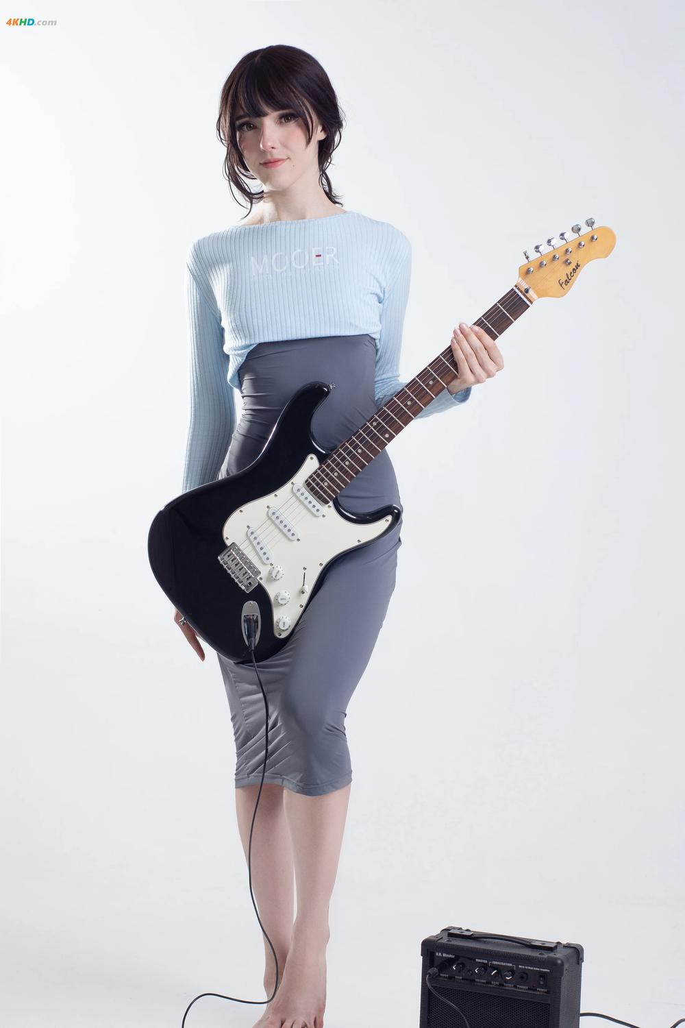《CandyBall – Guitar Sister[1899MB-64photos]》图集预览
