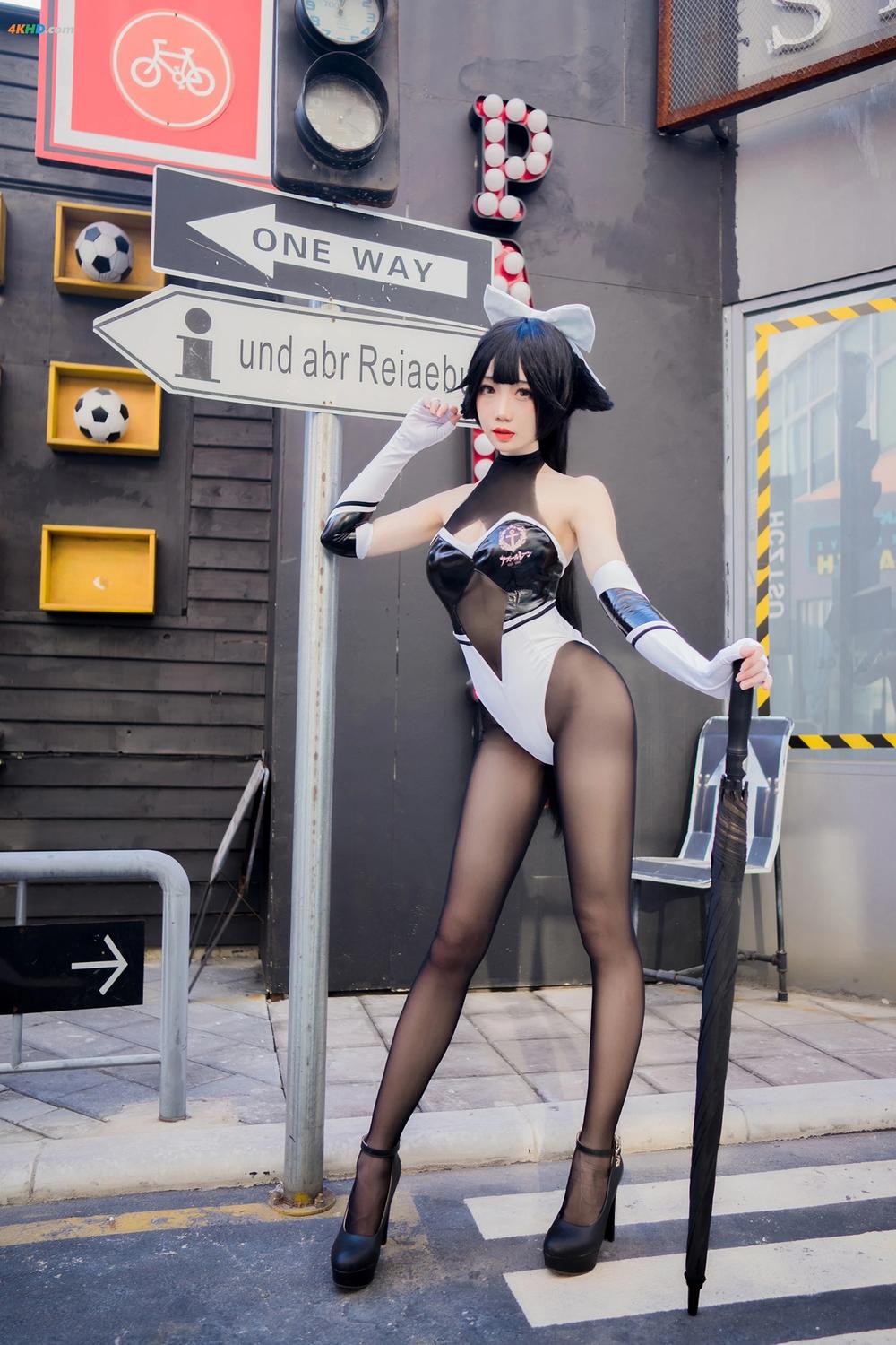 《焖焖碳 – 高雄赛车娘[29MB-23photos]》图集预览