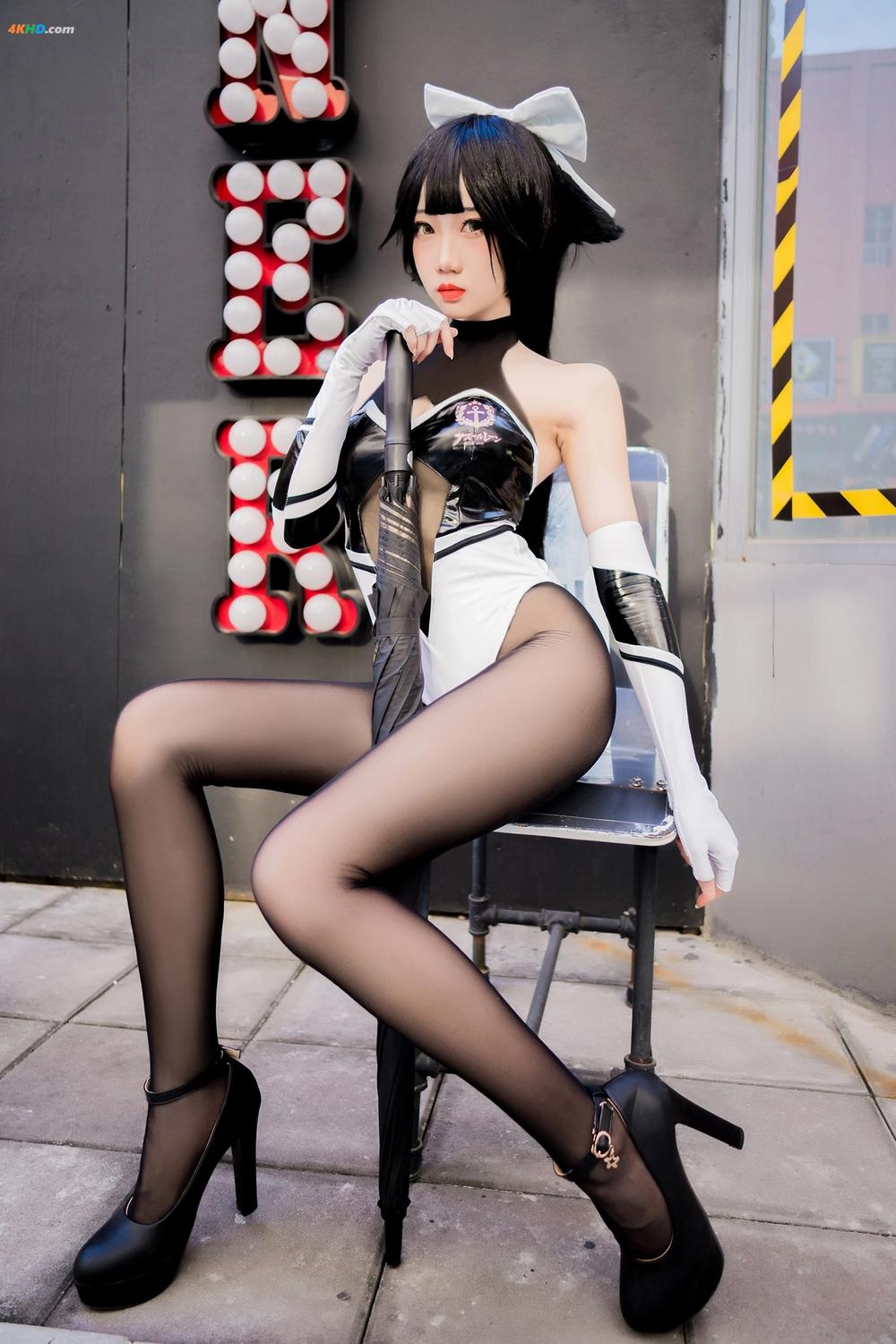 《焖焖碳 – 高雄赛车娘[29MB-23photos]》图集预览