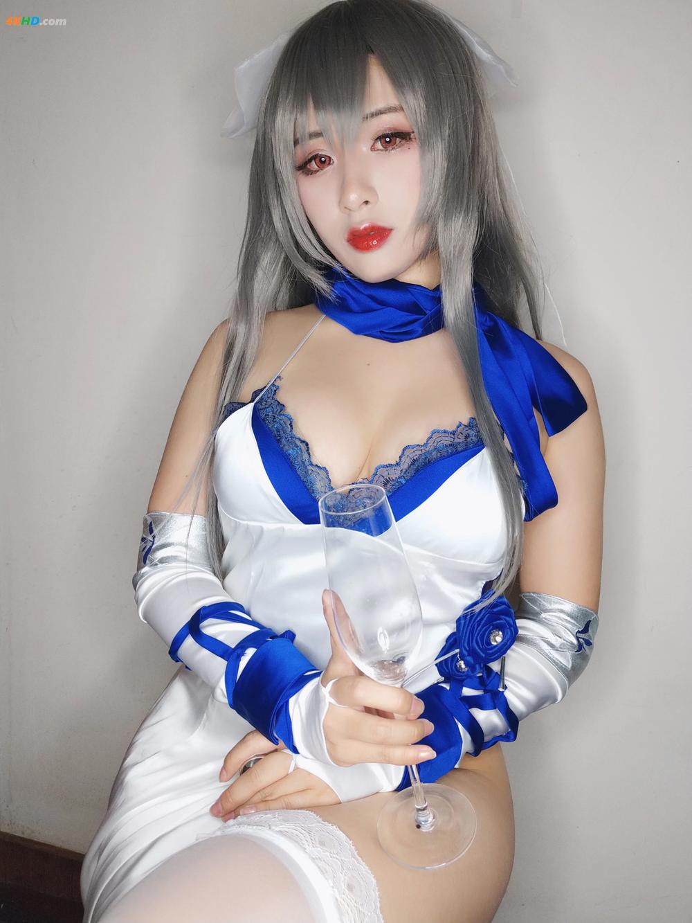 《柘烟Zuken – 路易九世礼服自拍[128MB-39photos]》图集预览