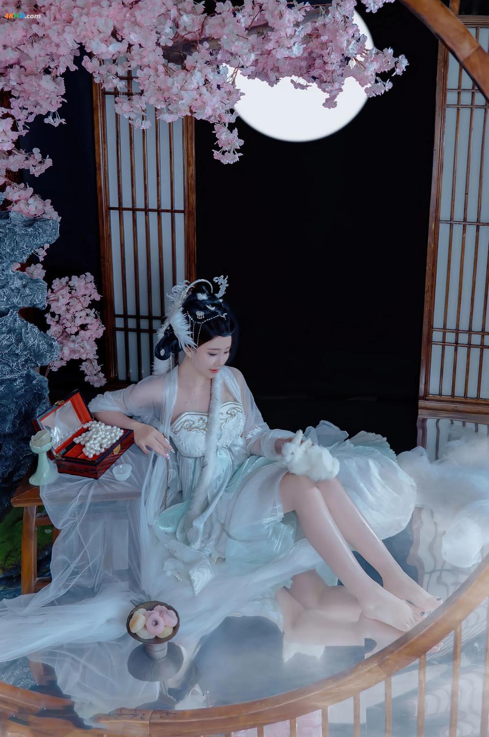 《年年 – 嫦娥仙子[187MB-49photos]》图集预览