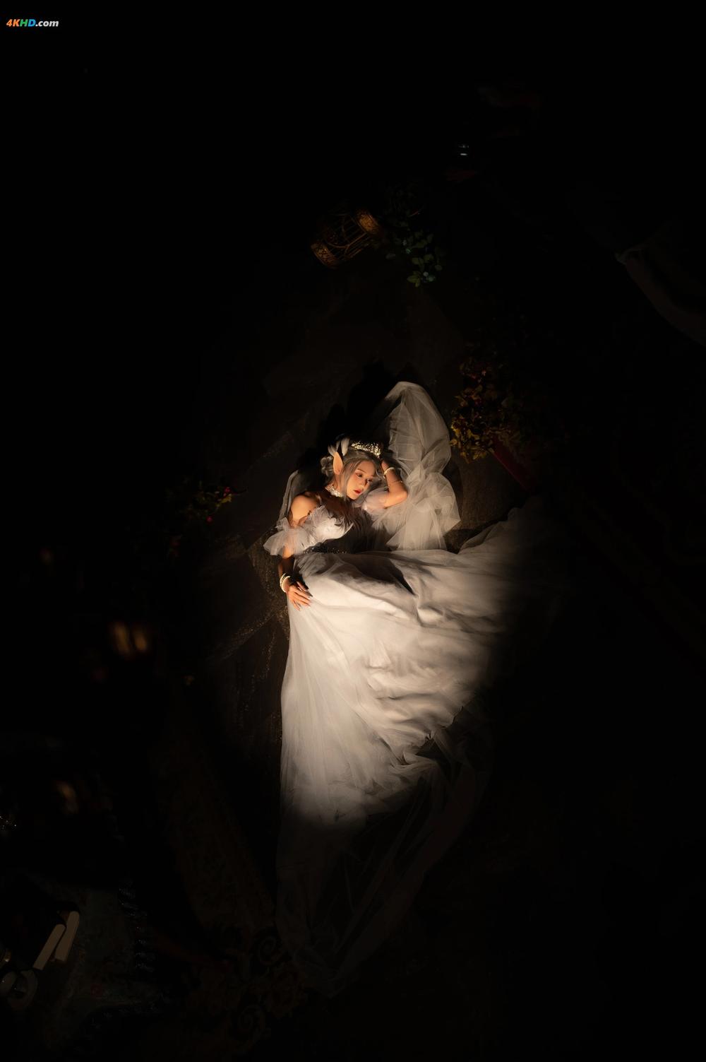 《兔子Zzz不吃胡萝卜 – 海琴烟[201MB-38photos]》图集预览