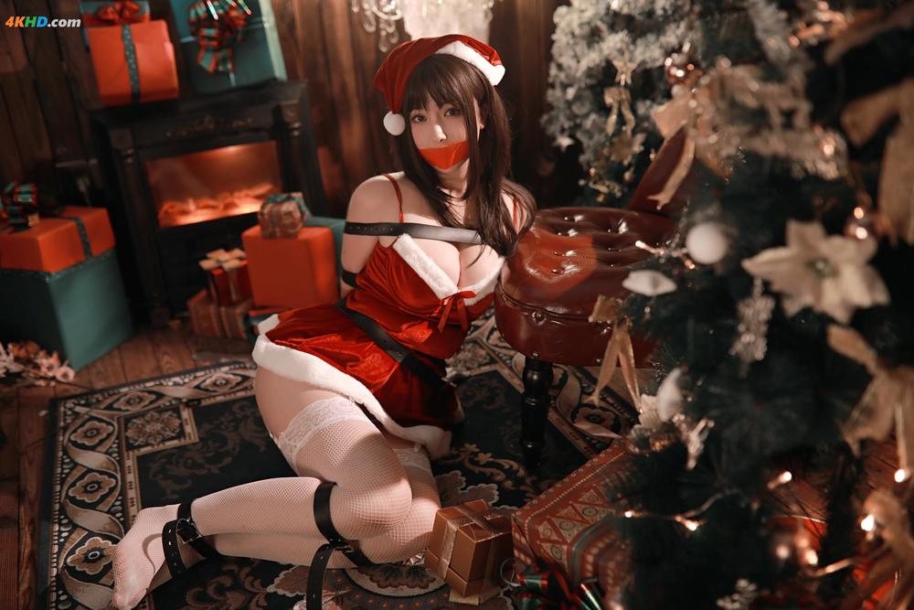 《小容仔咕咕咕w – 圣诞礼物×捆绑[221MB-46photos]》图集预览