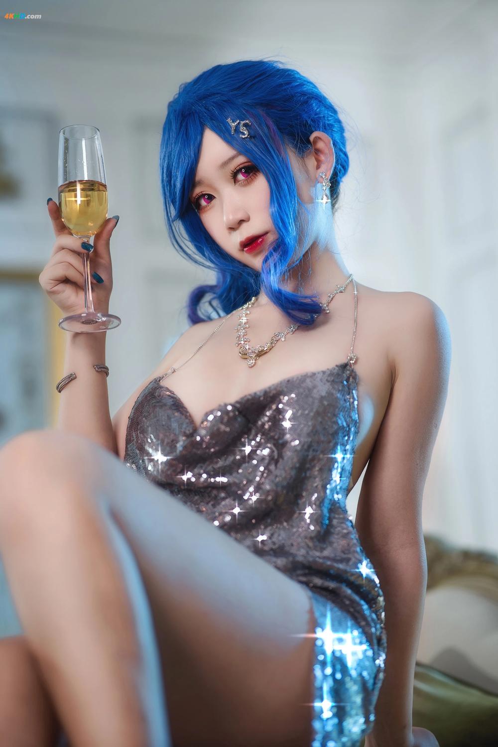 《樱落酱w – 圣路易斯礼服[156MB-24photos]》图集预览