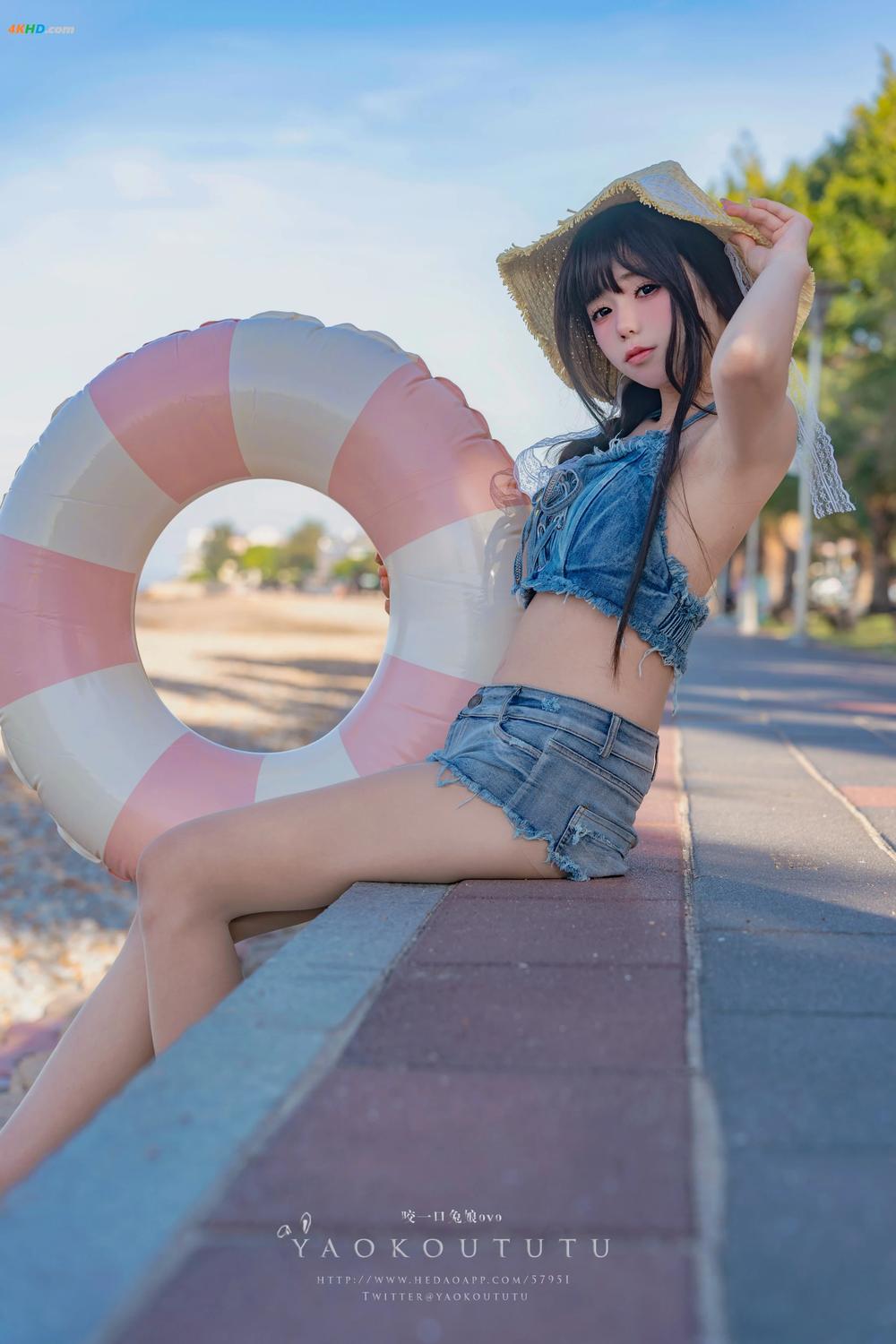 《黏黏团子兔（咬一口兔娘）- 海の夏日 Shotgun[1243MB-83photos]》图集预览