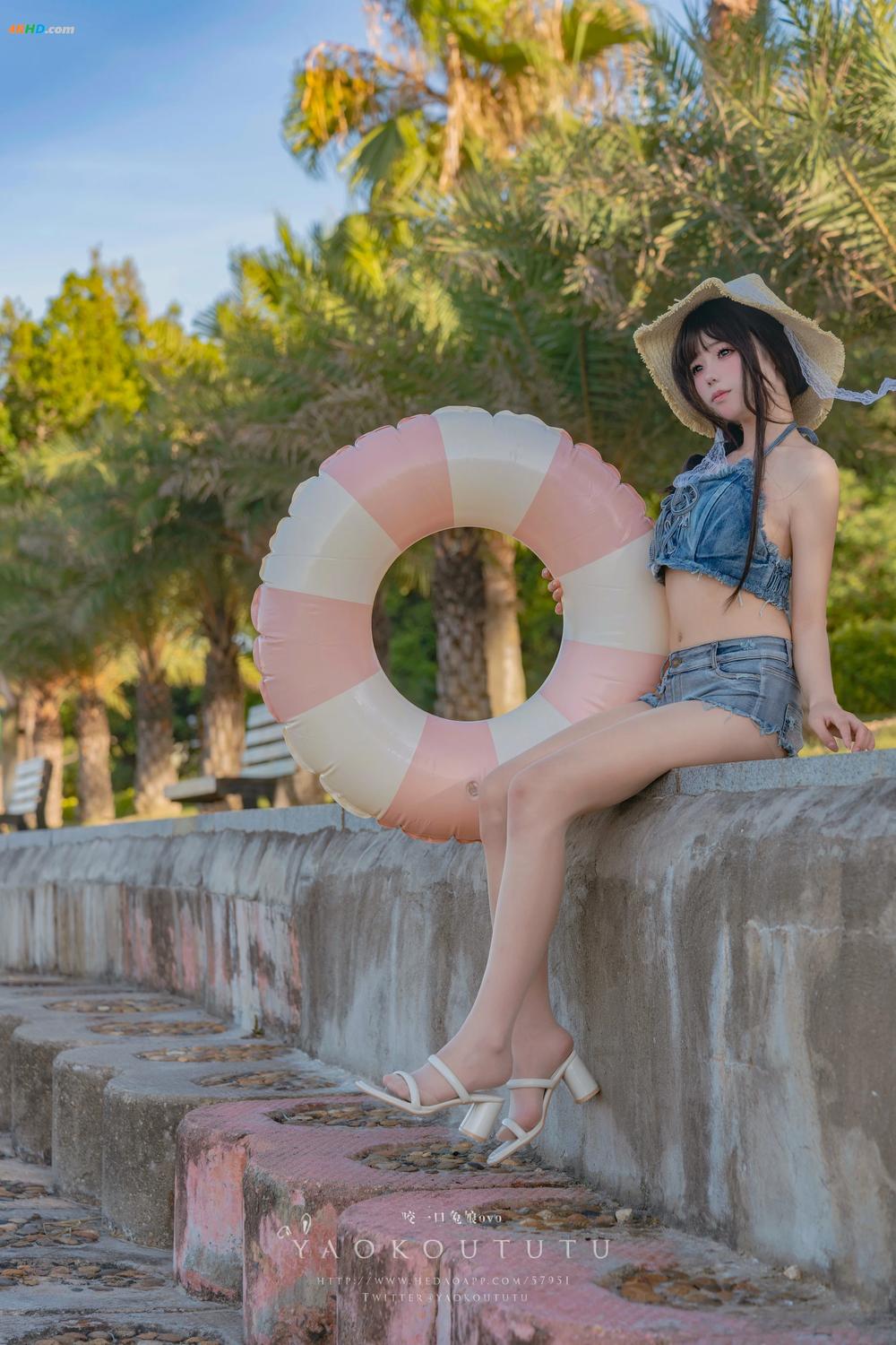 《黏黏团子兔（咬一口兔娘）- 海の夏日 Shotgun[1243MB-83photos]》图集预览