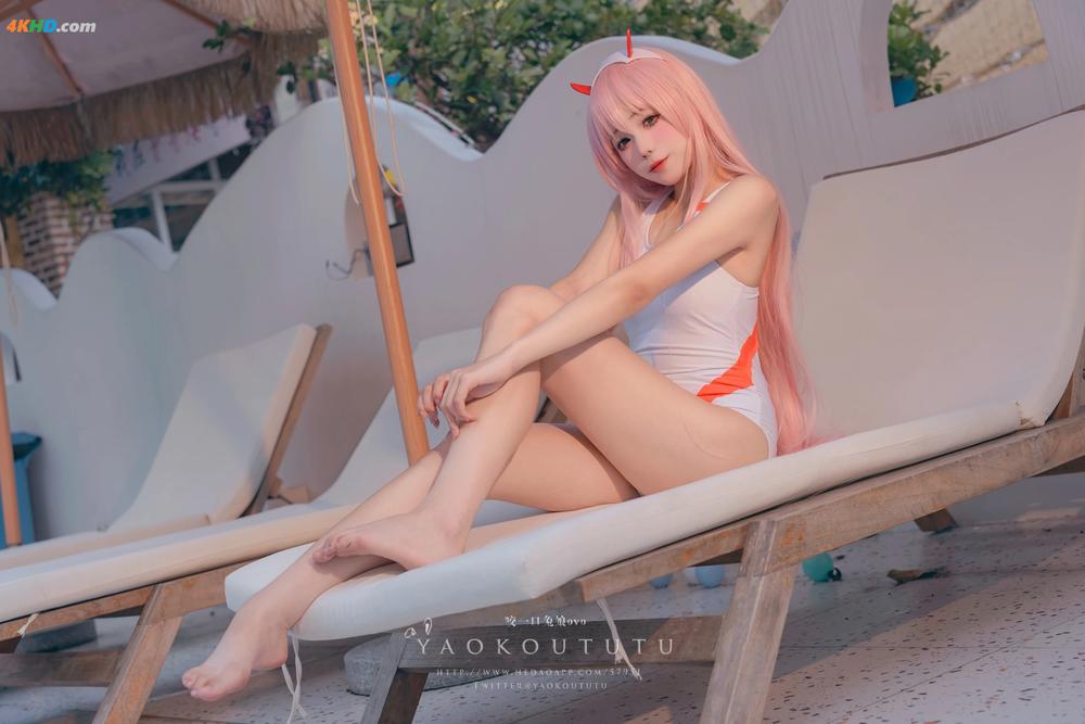 《黏黏团子兔（咬一口兔娘）- 国家队02泳装Pretty[864MB-58photos]》图集预览