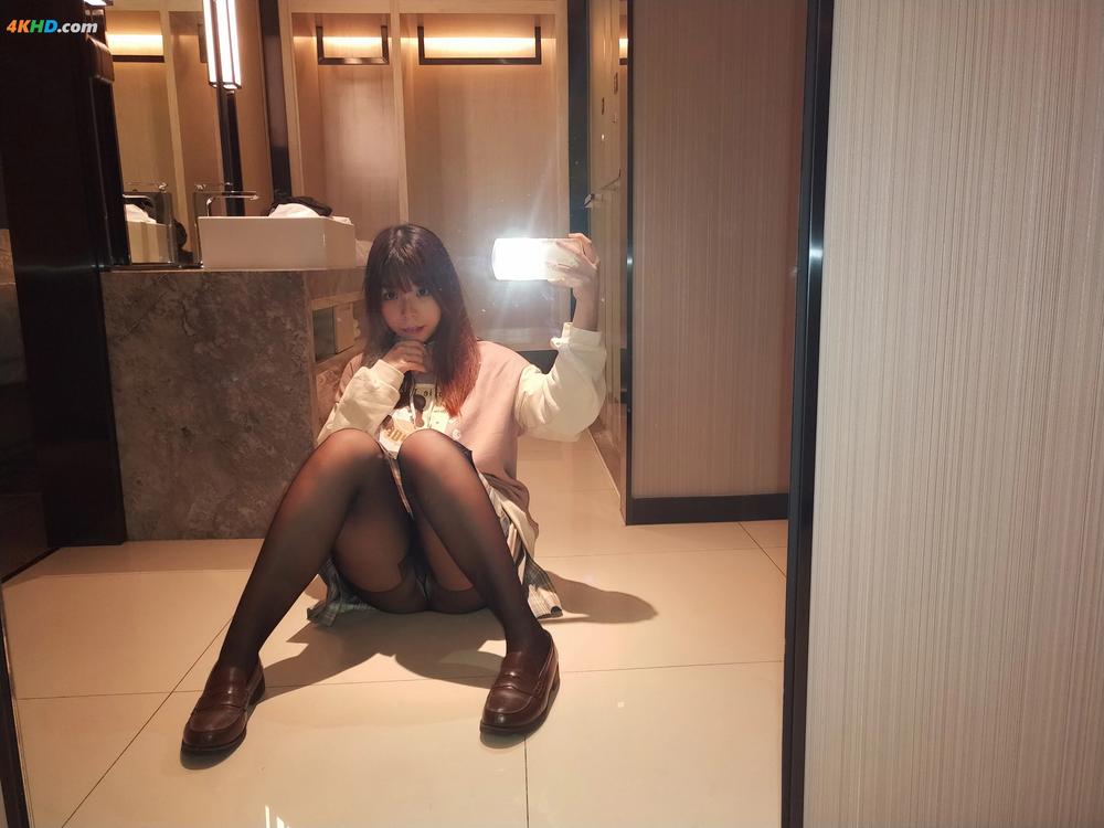 《无颜小天使wy – NO.07 OL今天的颜颜也不想加班[1331MB-75photos]》图集预览