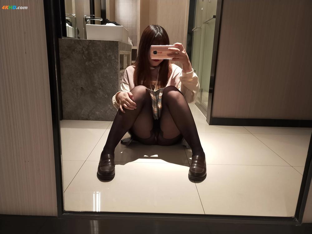 《无颜小天使wy – NO.07 OL今天的颜颜也不想加班[1331MB-75photos]》图集预览