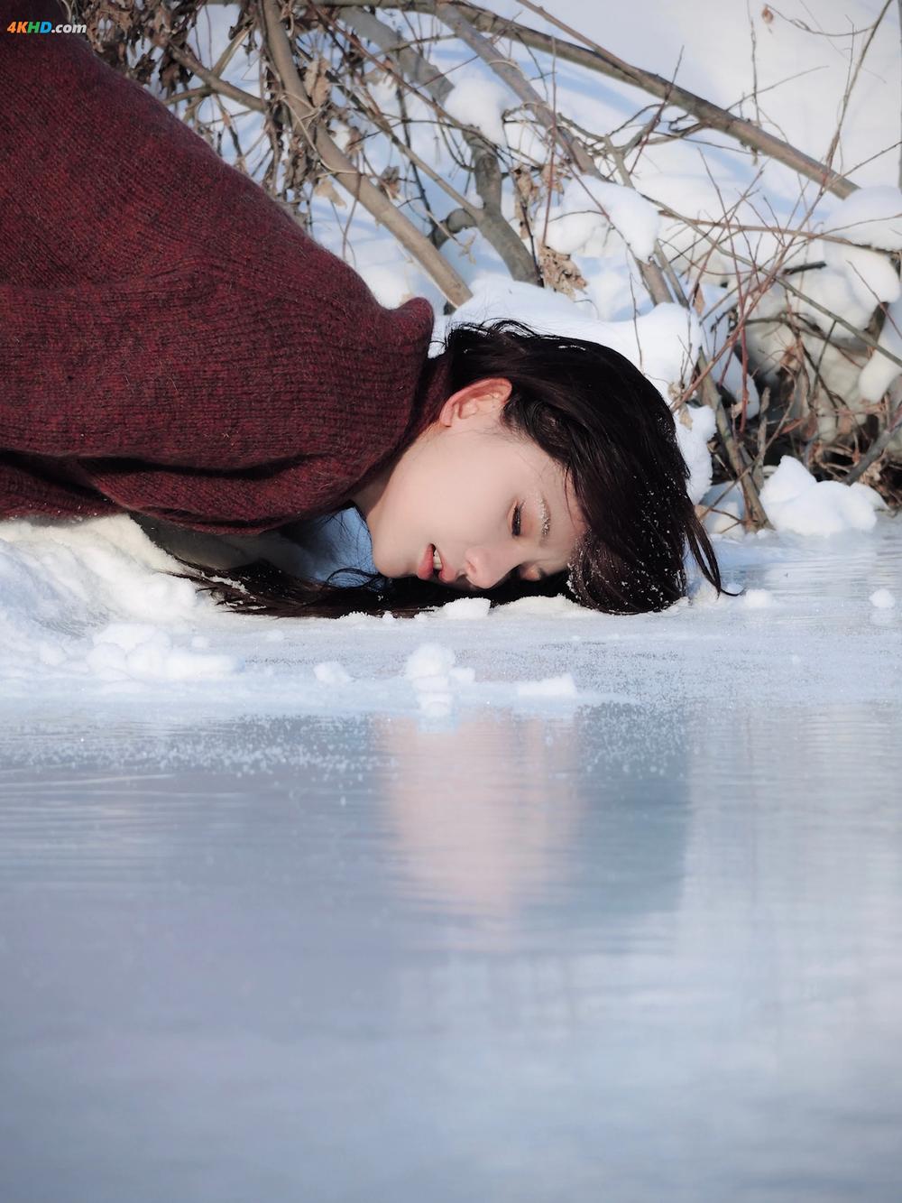 《Jiu Shi A Zhu A (就是阿朱啊) – 雪国精灵[53MB-27photos]》图集预览