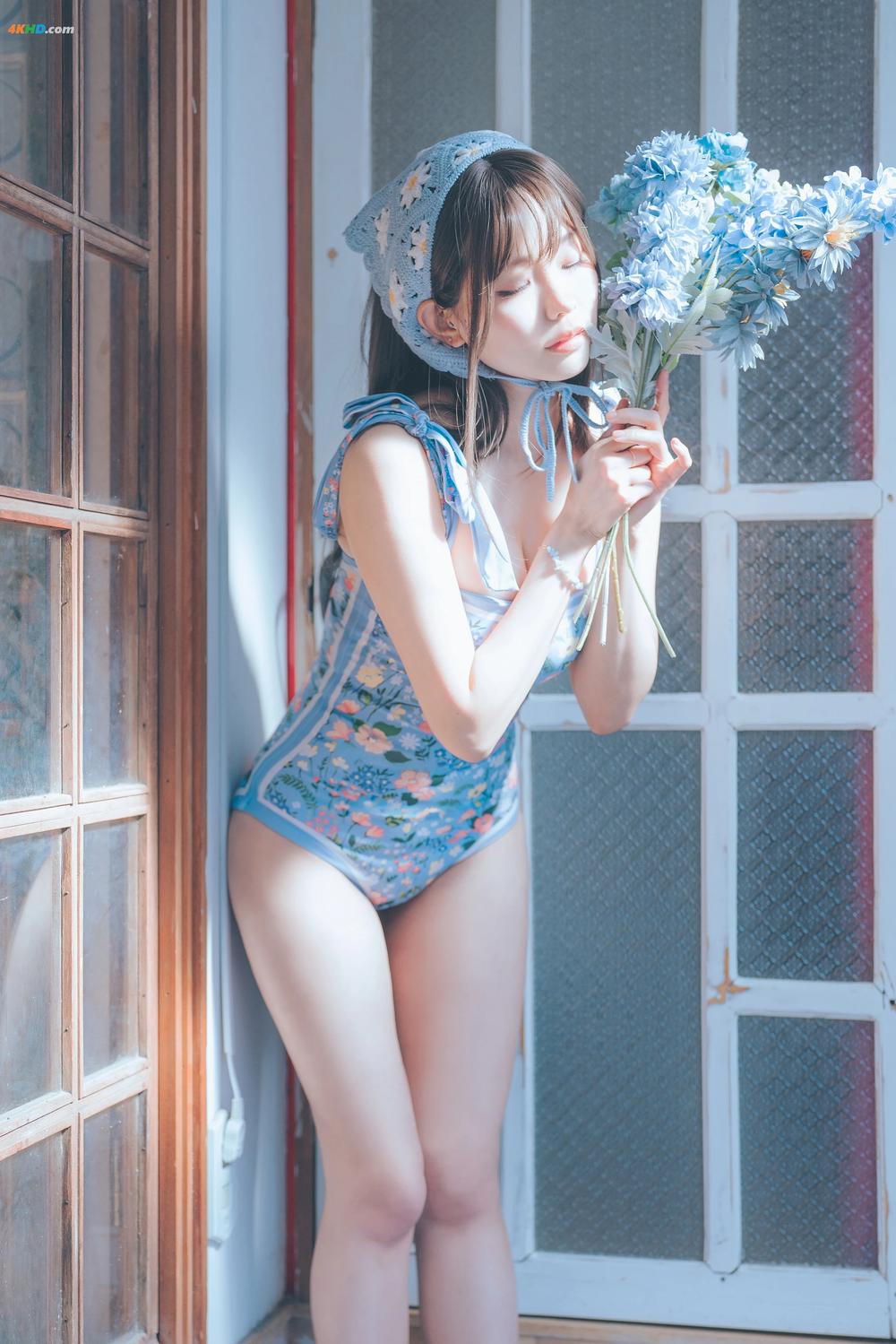 《Ely_eee(ElyEE子) – 復古水藍花[95MB-38photos]》图集预览