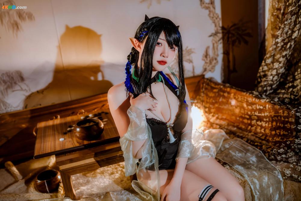 《二佐Nisa – 夜半泳装[482MB-32photos]》图集预览
