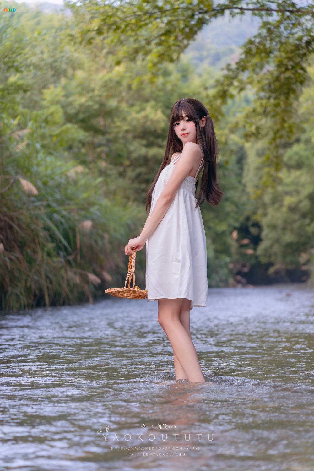 《黏黏团子兔 – 八月订阅『溯溪之夏』& 恋爱循环[993MB-60photos]》图集预览