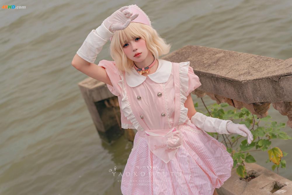 《咬一口兔娘ovo – 八月订阅『遗失病栋』& 小花仙[836MB-54photos]》图集预览