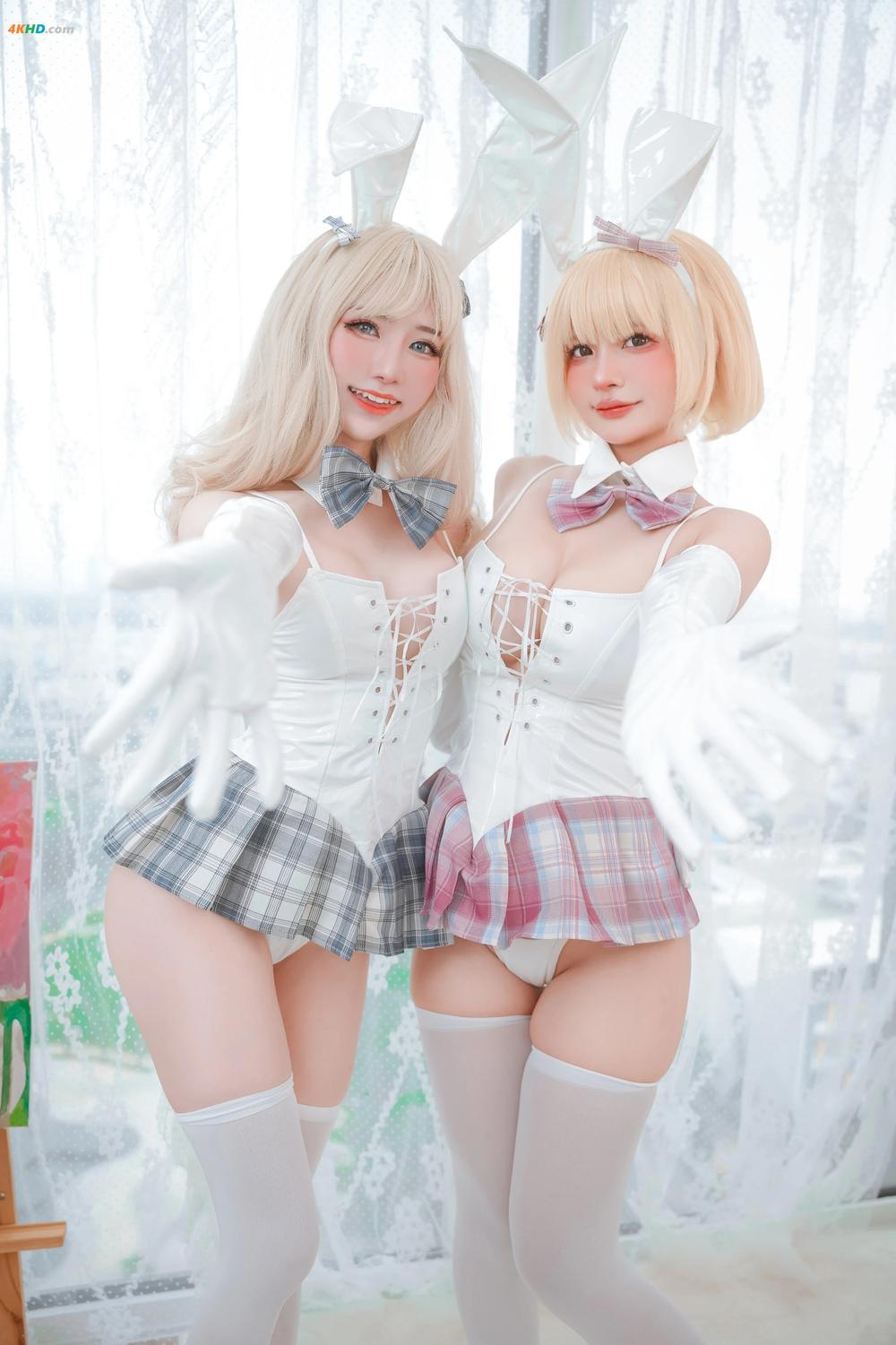 《Azami & Sally Dorasnow – White Bunny Girl[57MB-15photos]》图集预览