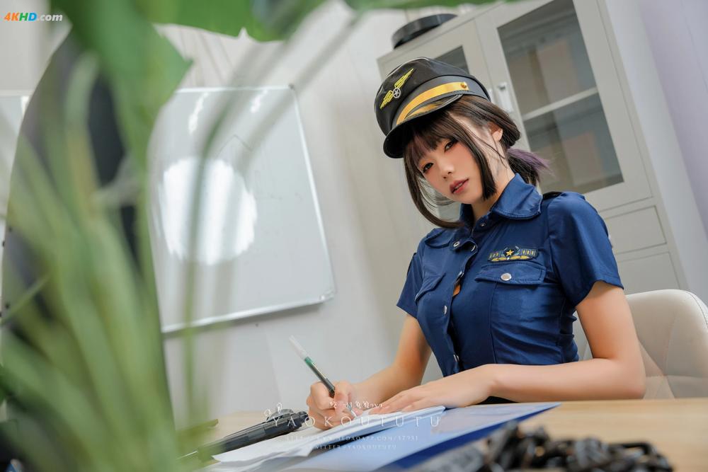 《黏黏团子兔（咬一口兔娘）-『乌龙女警』&Good-night Kiss[1720MB-73photos]》图集预览