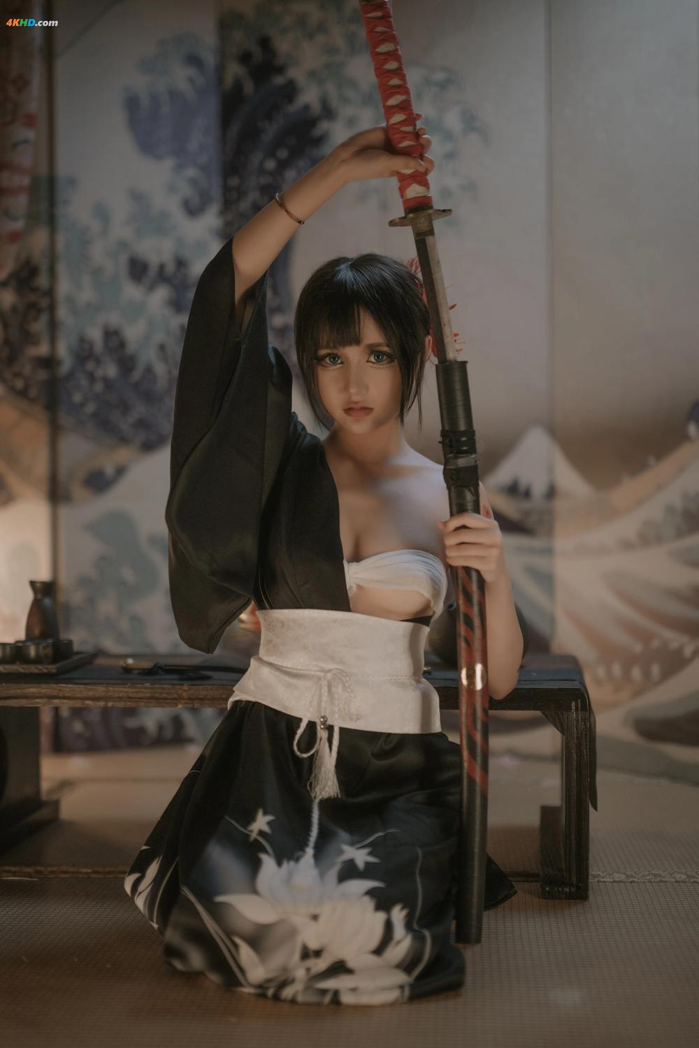 《您的蛋蛋 – 黑帮大小姐[446MB-38photos]》图集预览