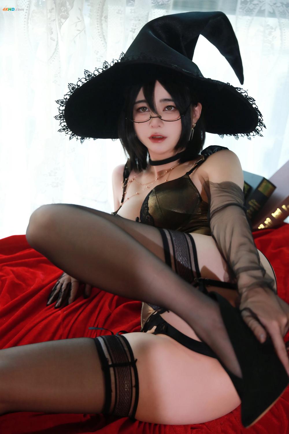 《眼酱大魔王w Vol.094 御姉感の魔女様[81MB-19photos]》图集预览