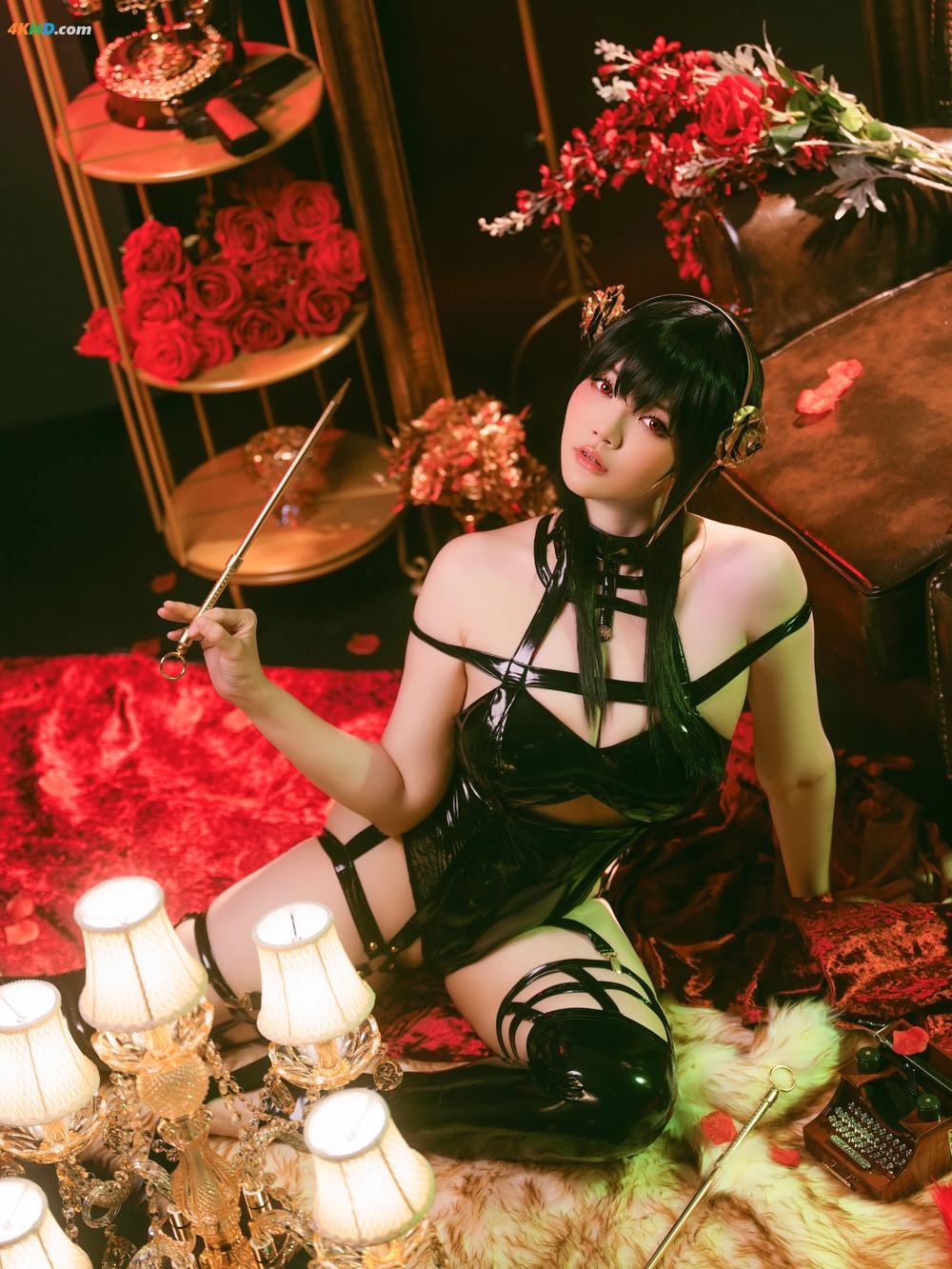 《YingTze – Yor Forger Lingerie[82MB-40photos]》图集预览