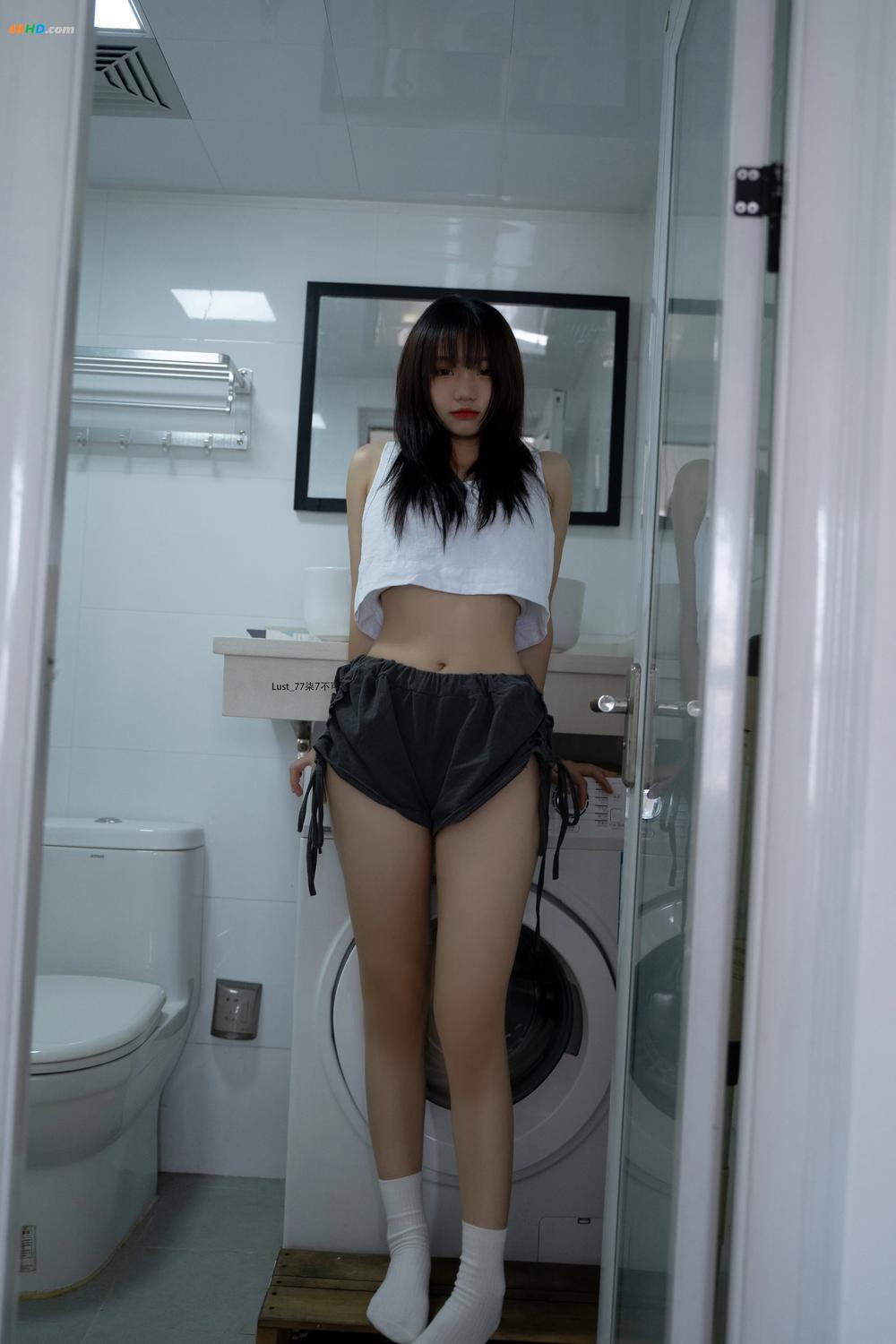 《柒柒要乖哦 – 初恋背心[1351MB-111photos]》图集预览