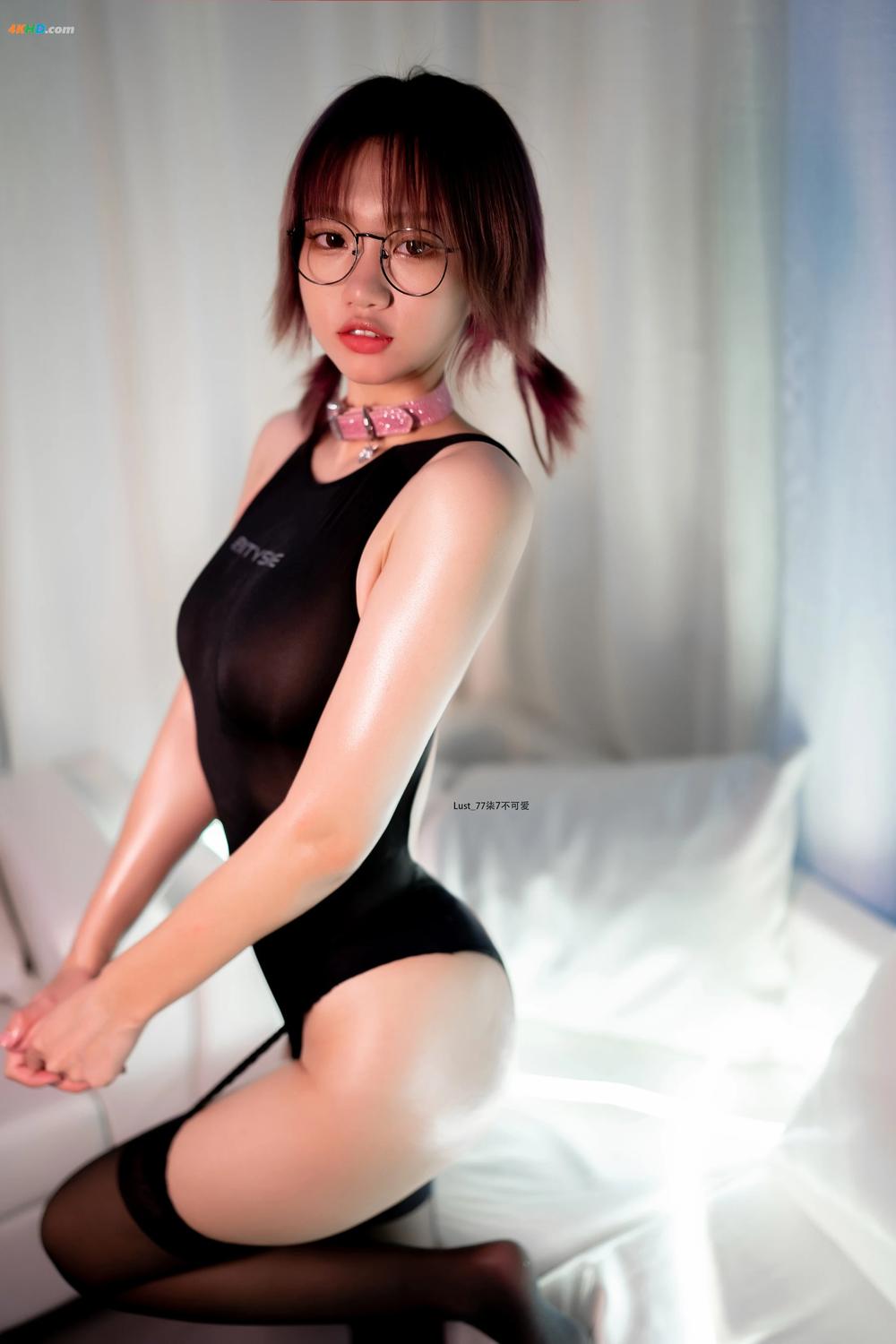 《柒柒要乖哦 – 竞泳水着[696MB-82photos]》图集预览