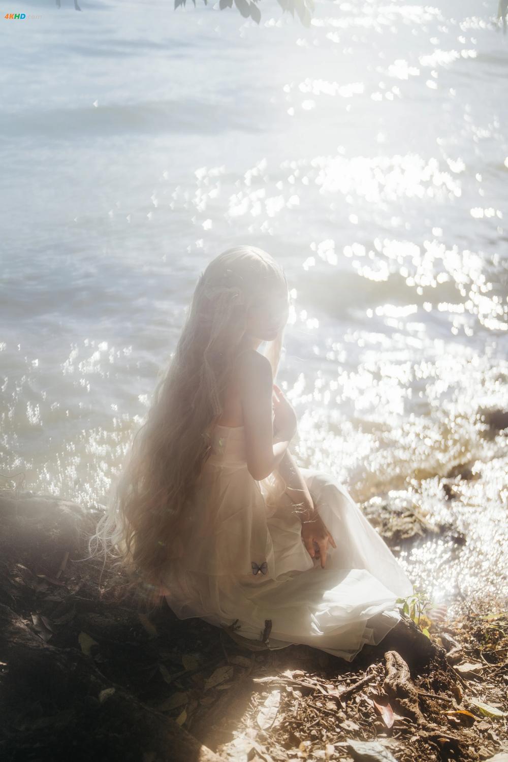 《是三不是世w – 湖边白裙[174MB-15photos]》图集预览